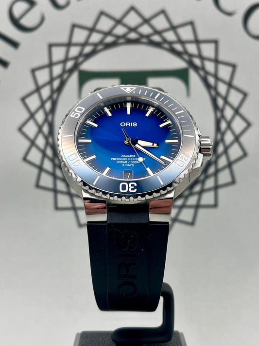 2023 Oris Aquis Date Calibre 400 - 43.5mm - Warranty to 2033 - Full Set - PX pos