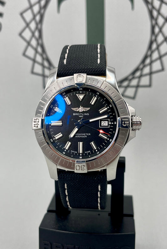 Breitling Avenger Automatic - A17318 - 43mm - Warranty to 2027