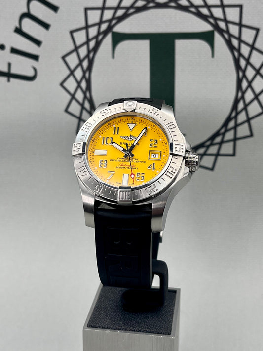 Breitling Avenger II Seawolf A17331 45mm Rubber & Steel Straps Immaculate