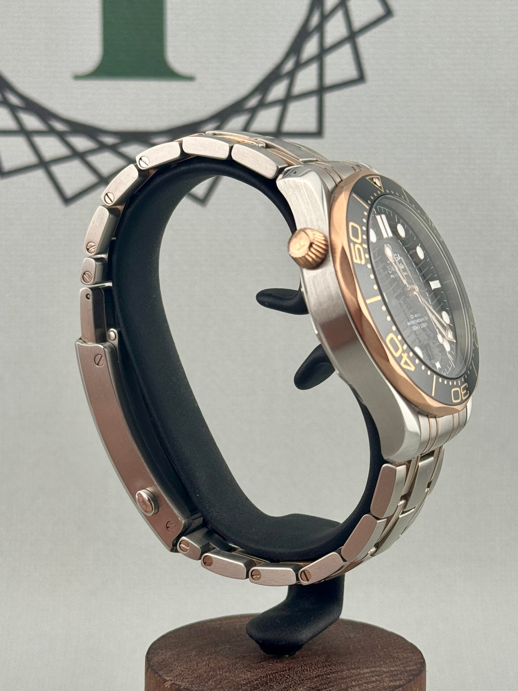 2022 Omega SeaMaster 300m 42mm Steel & 18k Sedna Gold Auto Full Set PX Poss