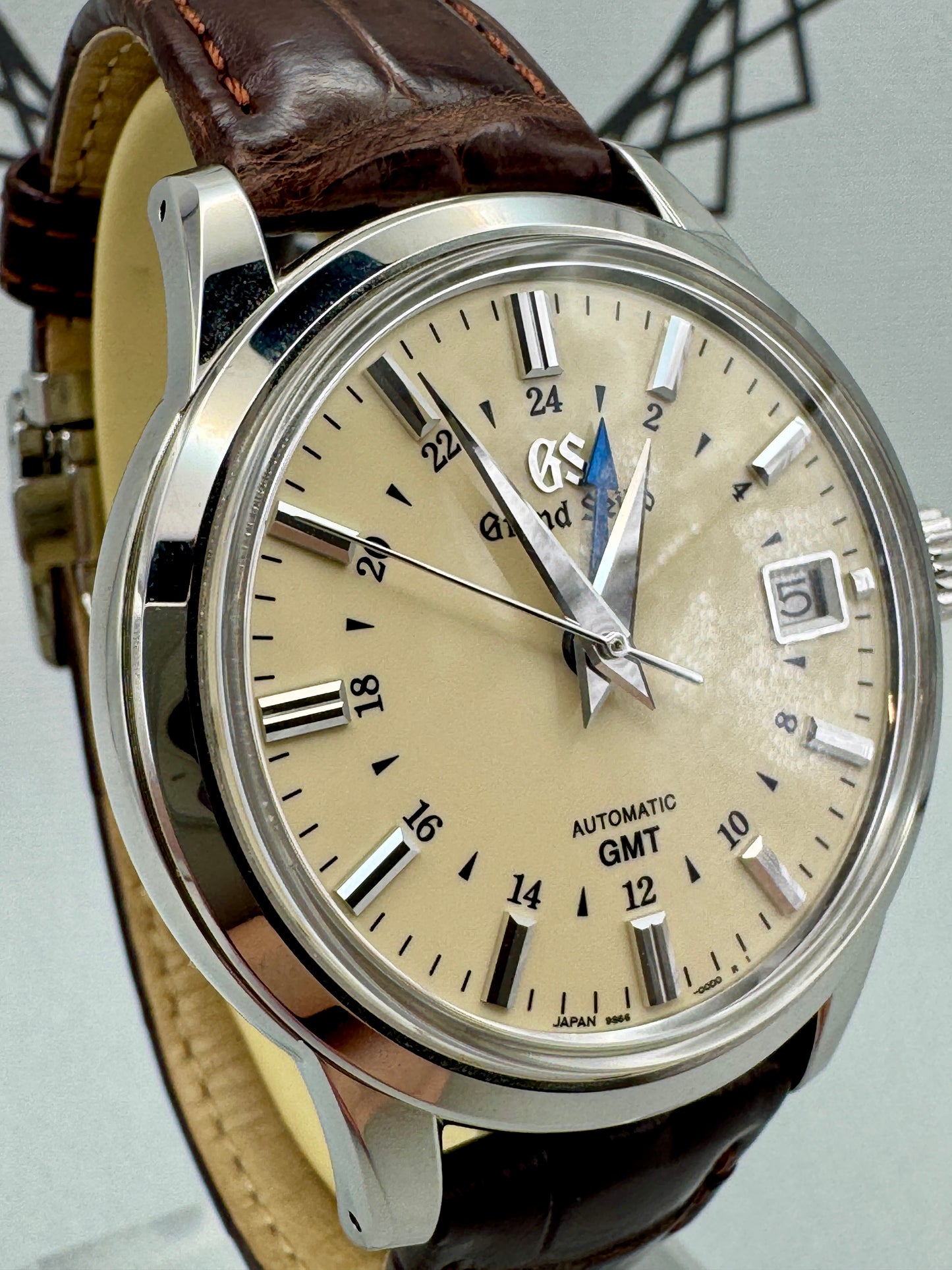 2024 GRAND SEIKO ELEGANCE - SBGM221 - 39.5mm - Full Set
