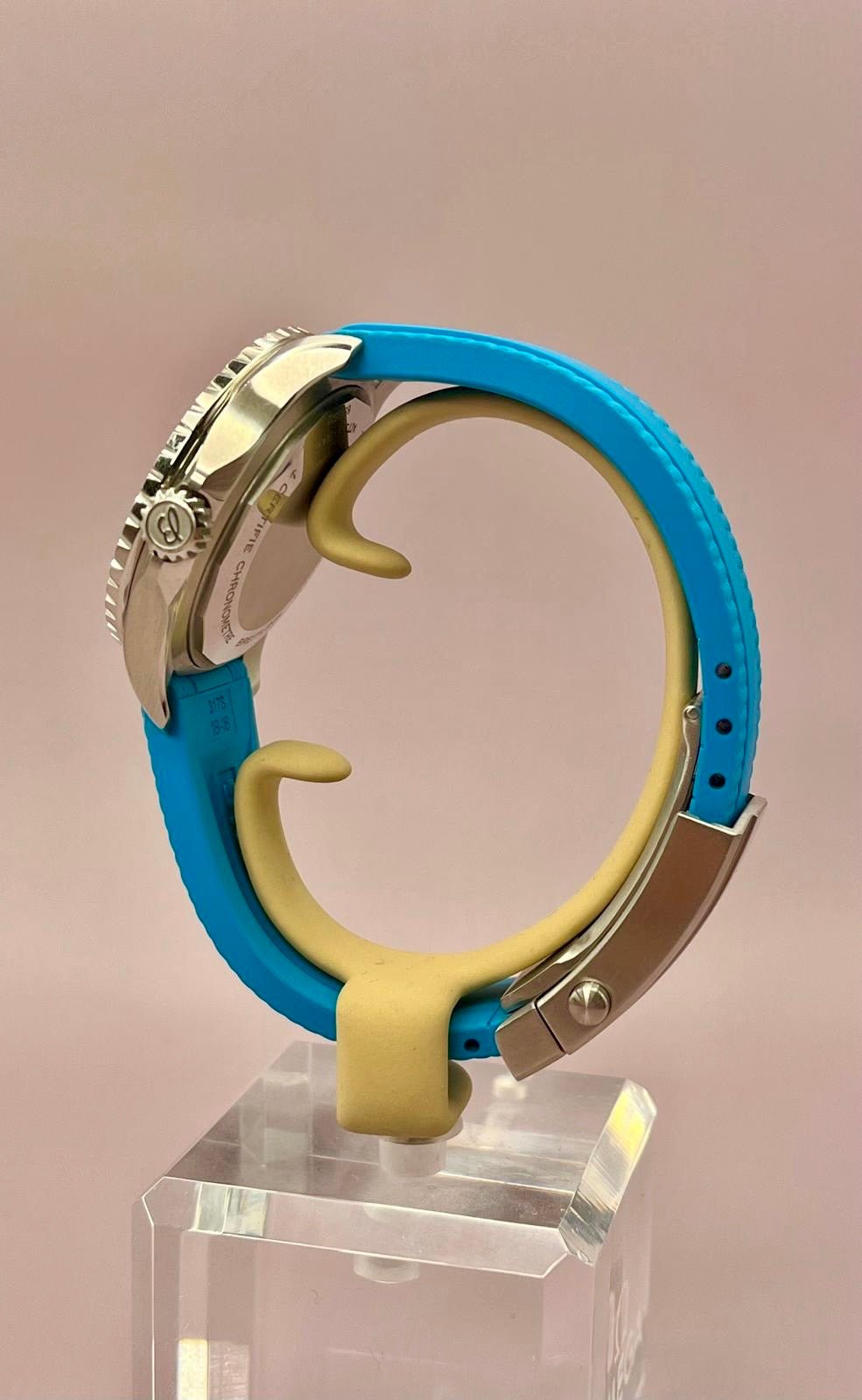 2022 Breitling Superocean A17377 Turquoise Dial - 36mm - Full Set - Rare Dial - TimeTribe