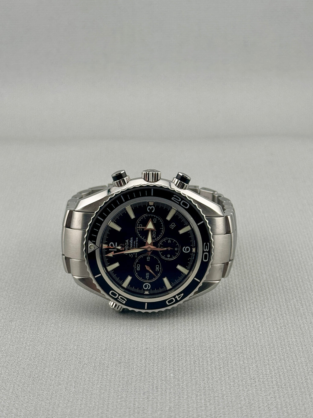 Omega SeaMaster Planet Ocean 45mm 2210.50 Auto Full Set PX and Finance Poss