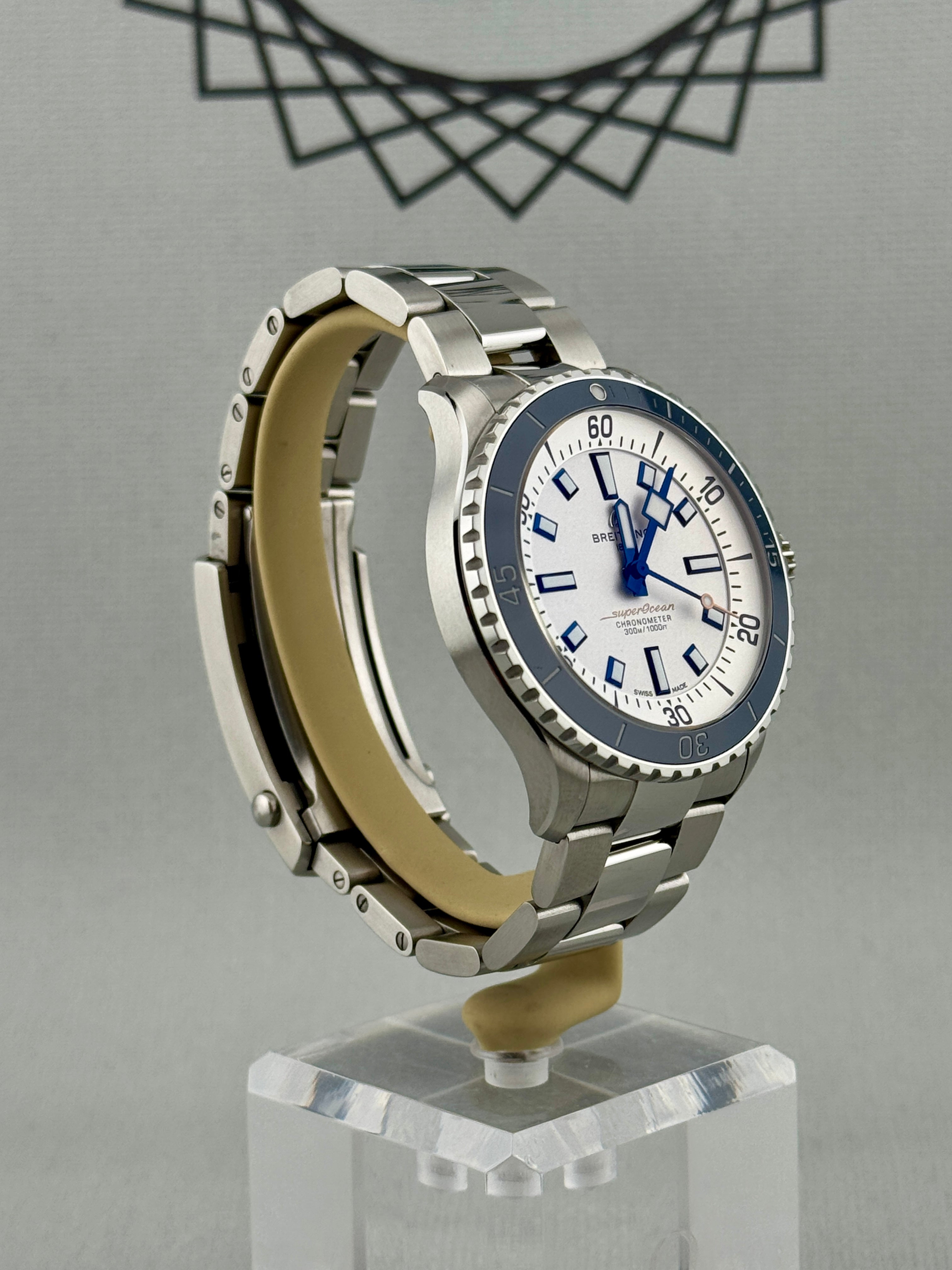 2022 Breitling Super Ocean 42mm A17375 Full Set PX & Finance Availalble