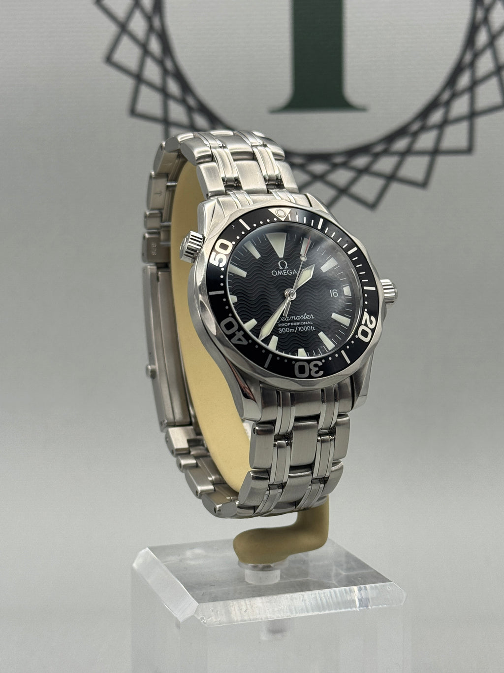 Omega Seamaster 300m 2262.50 36mm Serviced Quartz Full Set PX Welcome