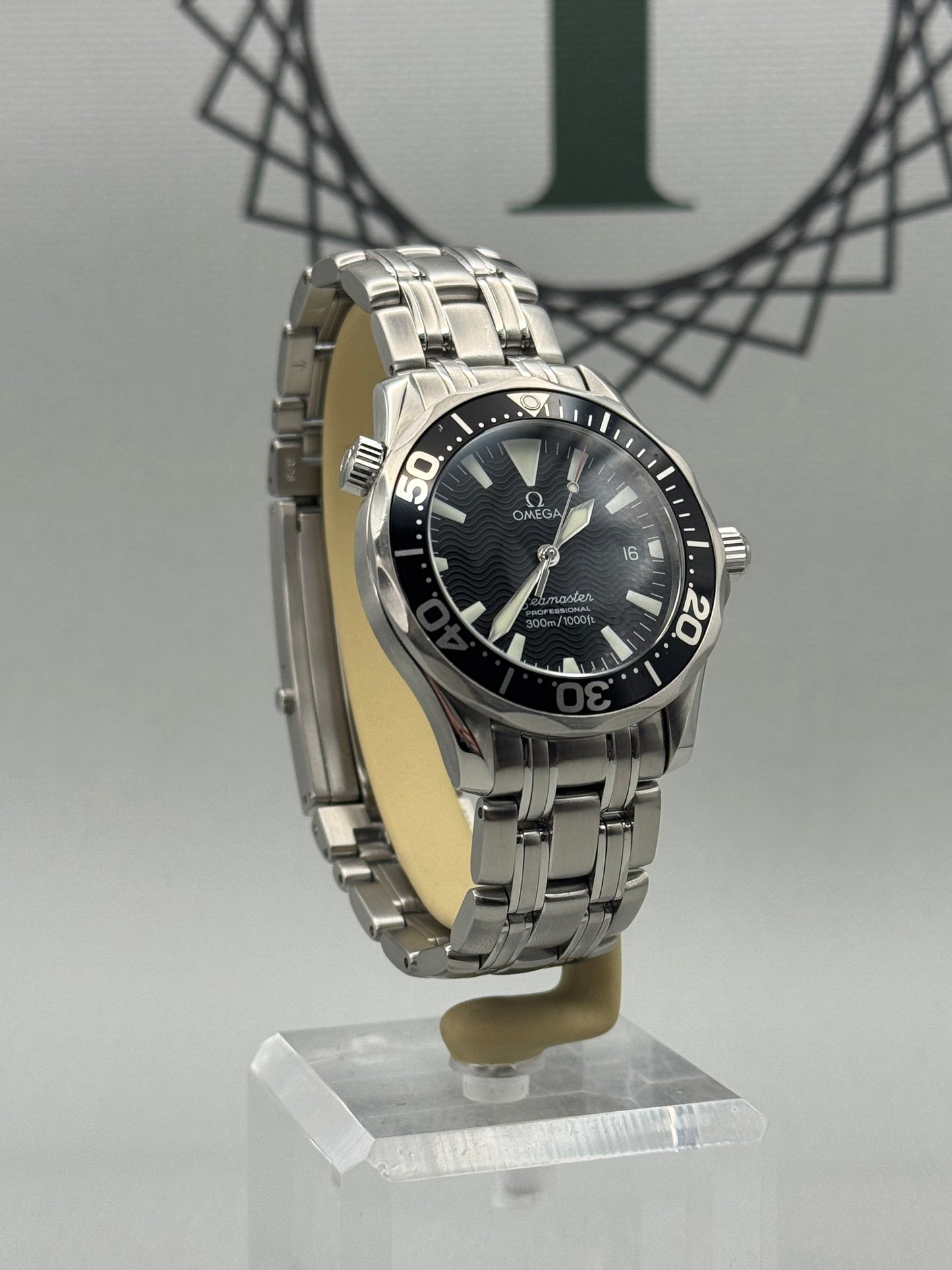 Omega Seamaster 300m 2262.50 36mm Serviced Quartz Full Set PX Welcome