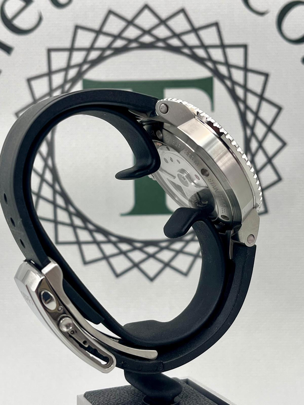 2023 Oris Aquis Date Calibre 400 - 43.5mm - Warranty to 2033 - Full Set - PX pos