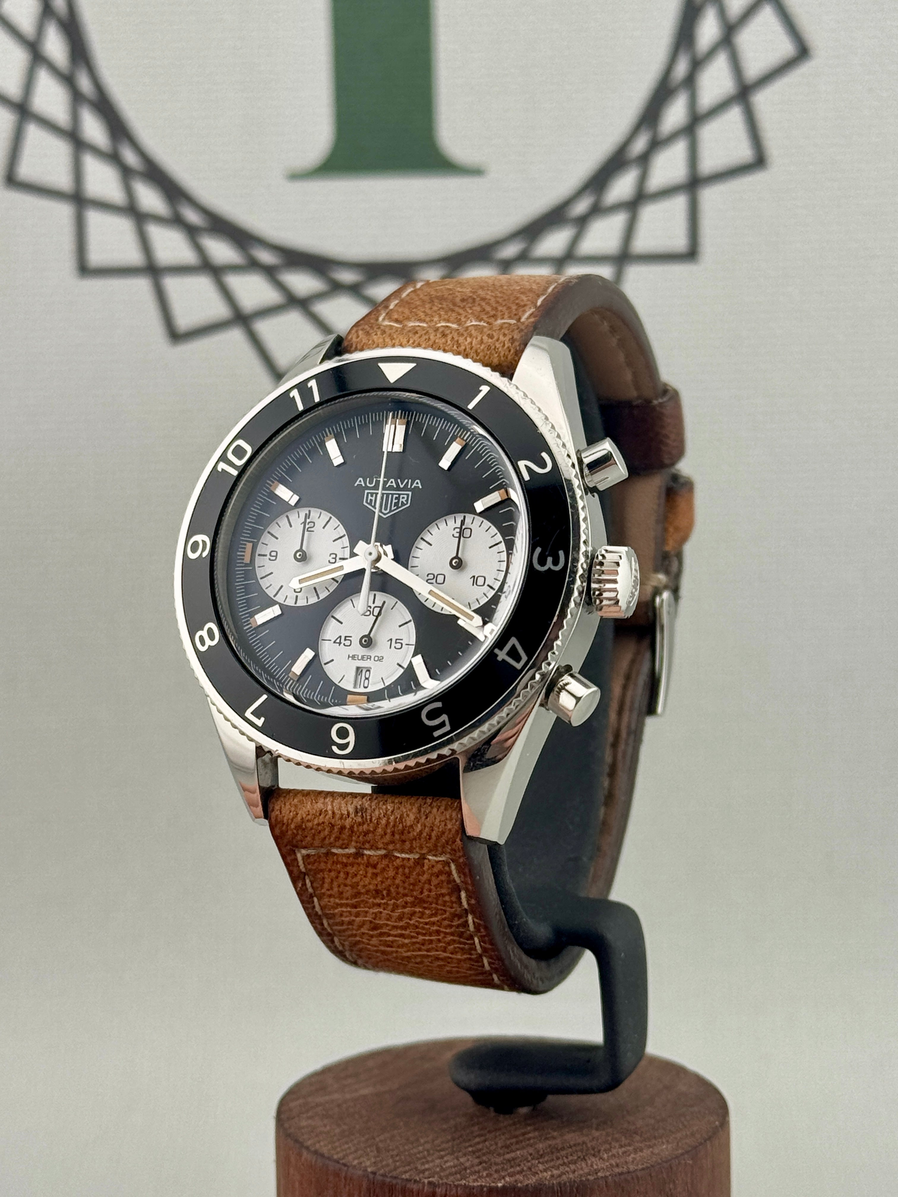 2018 TAG Heuer Autavia Caliber 02 42mm Chrono CBE2110.FC8226 Full Set Part X Pos