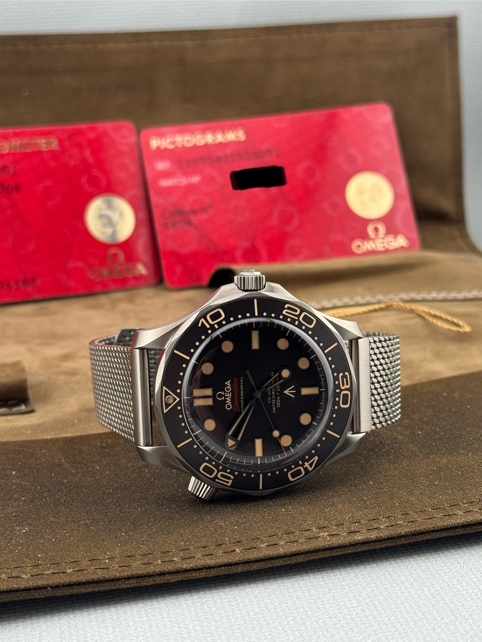 Omega Seamaster 007 NTTD 60th Ed. 42mm 210.90.42.20.01.001 Full Set Fin/PX Pos