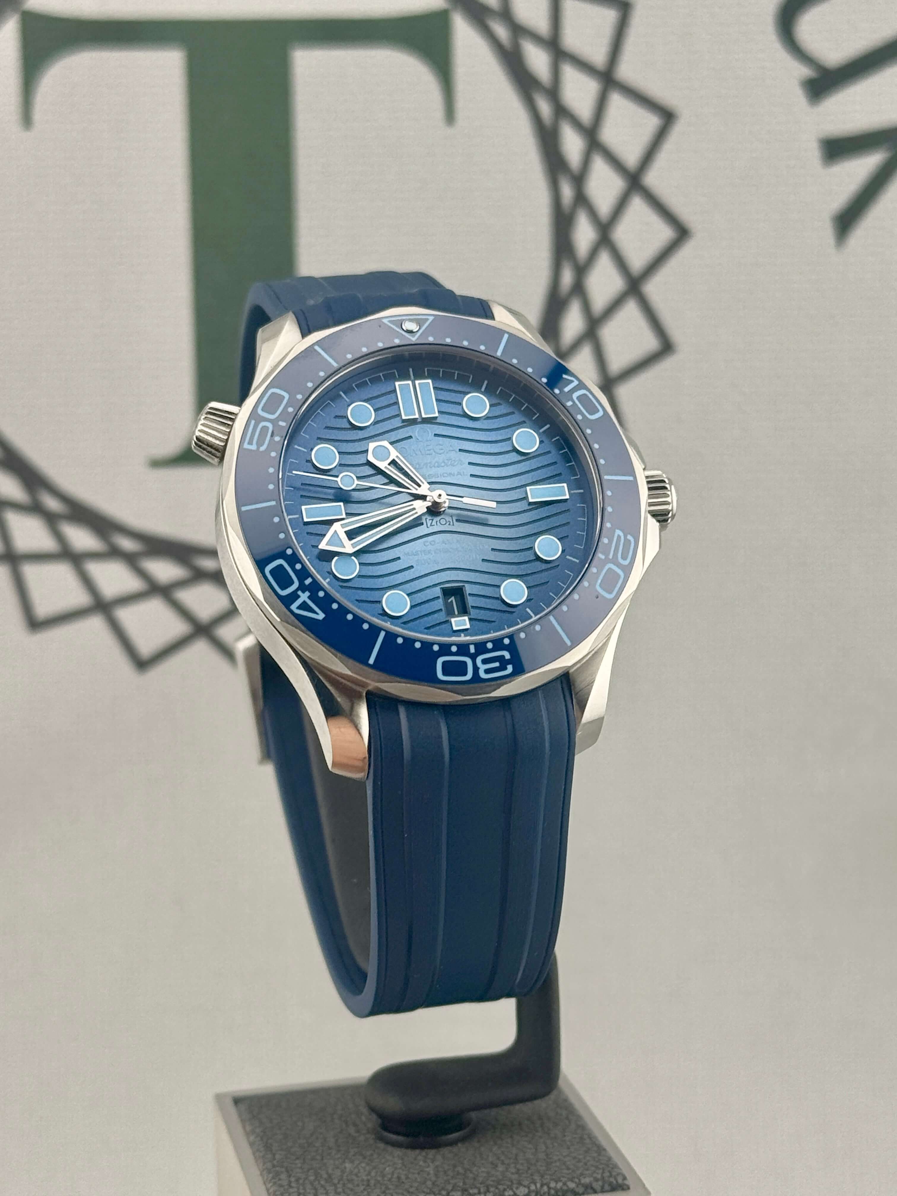 2023 Omega Seamaster 300 Summer Blue 42mm Full Set PX/Finance