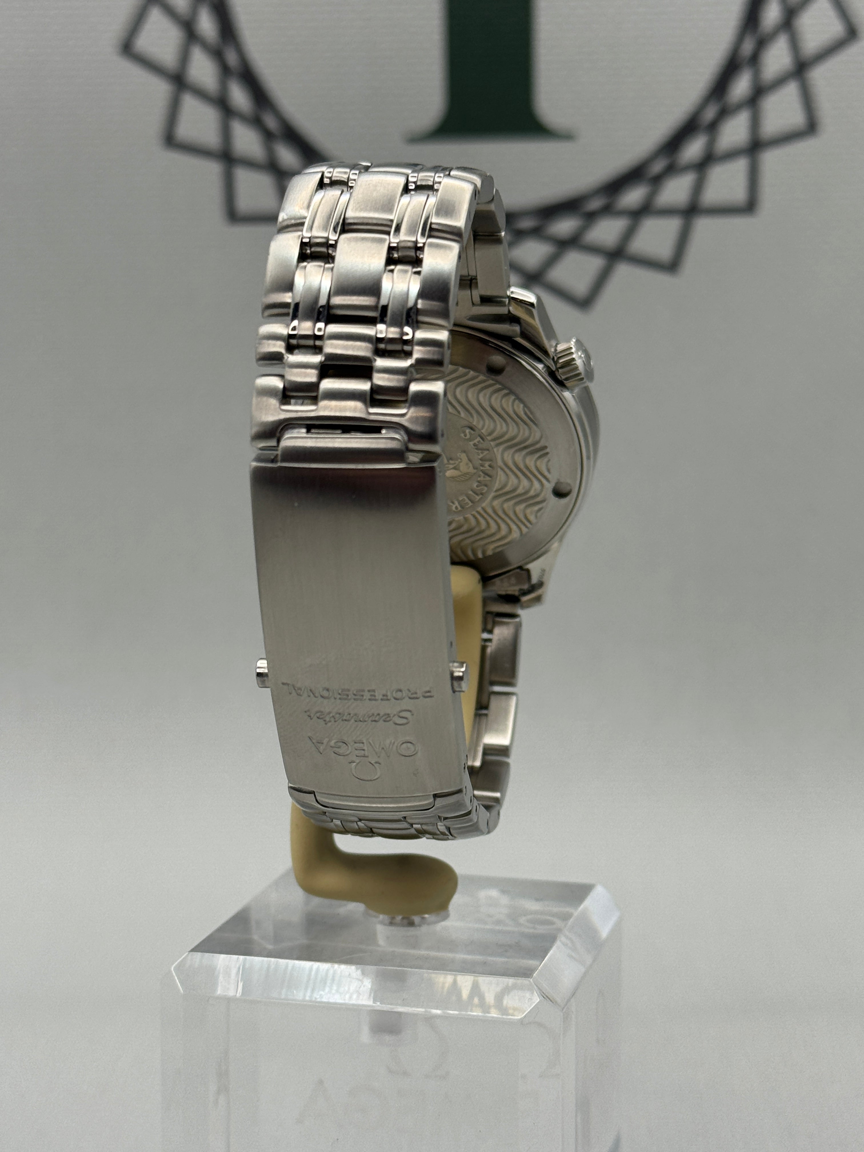 Omega Seamaster 300m 2262.50 36mm Serviced Quartz Full Set PX Welcome