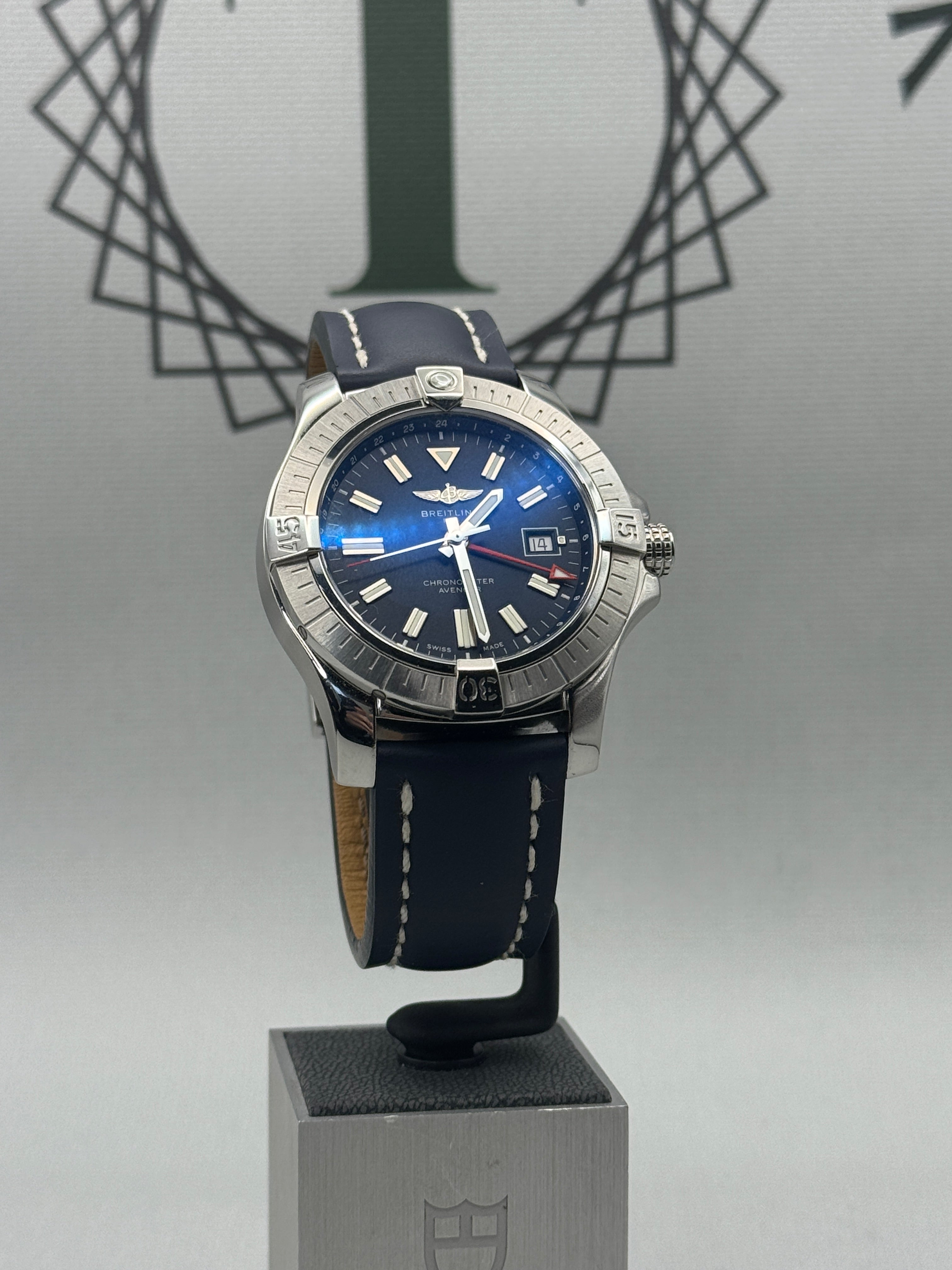 2020 Breitling Avenger GMT 45  A32395  Full Set + Extra Strap  Px Welcome