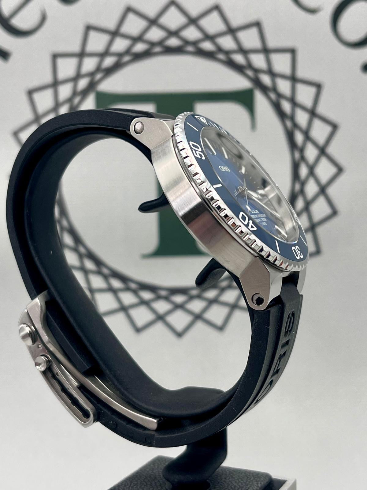 2023 Oris Aquis Date Calibre 400 - 43.5mm - Warranty to 2033 - Full Set - PX pos
