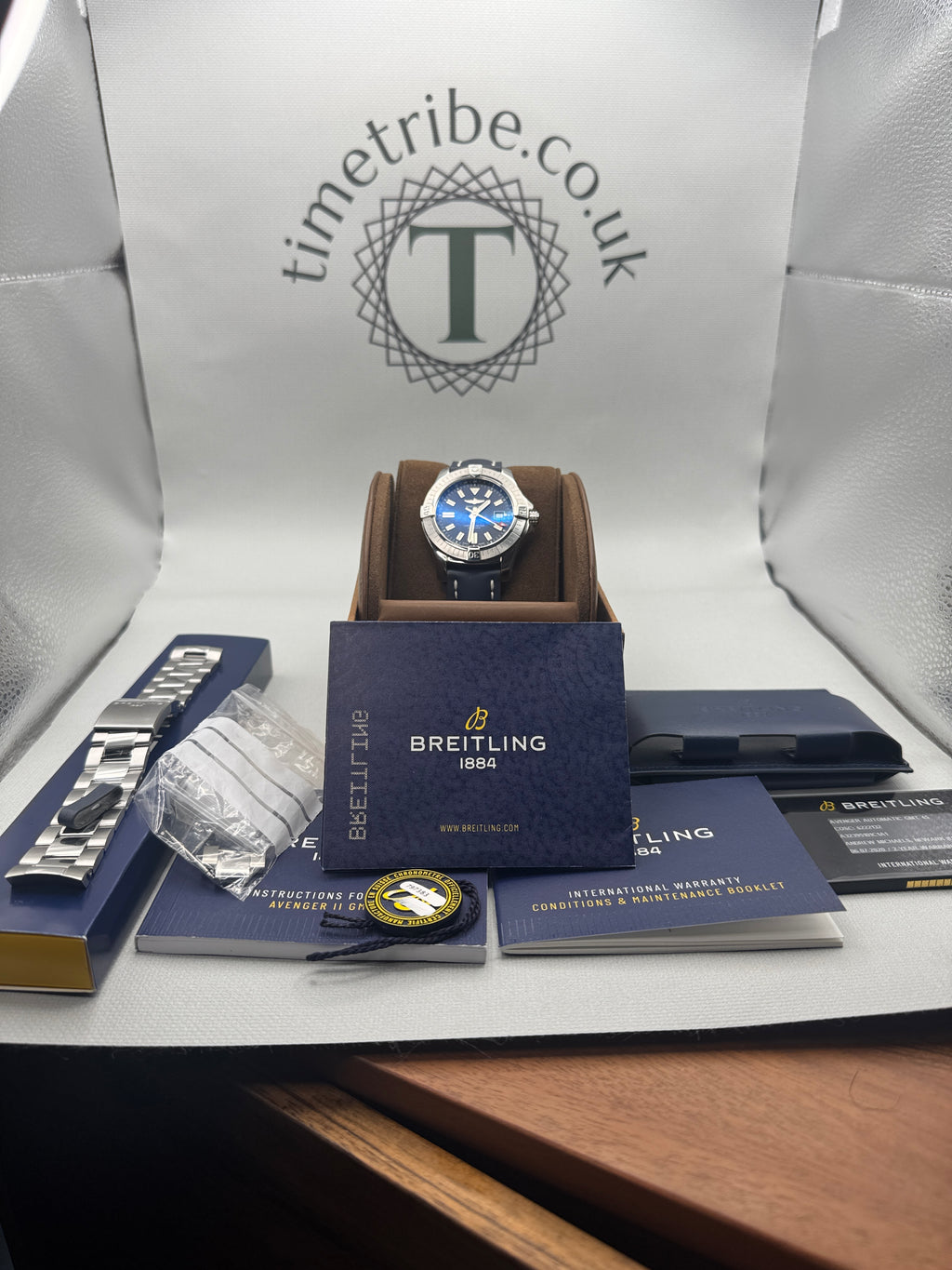 2020 Breitling Avenger GMT 45  A32395  Full Set + Extra Strap  Px Welcome