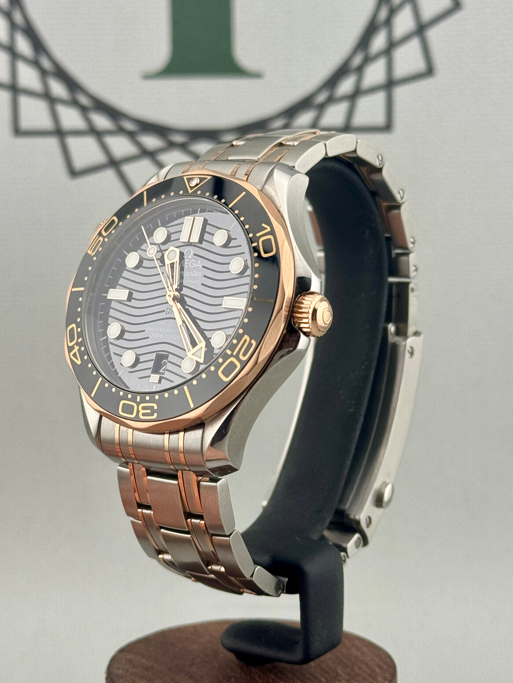 2022 Omega SeaMaster 300m 42mm Steel & 18k Sedna Gold Auto Full Set PX Poss