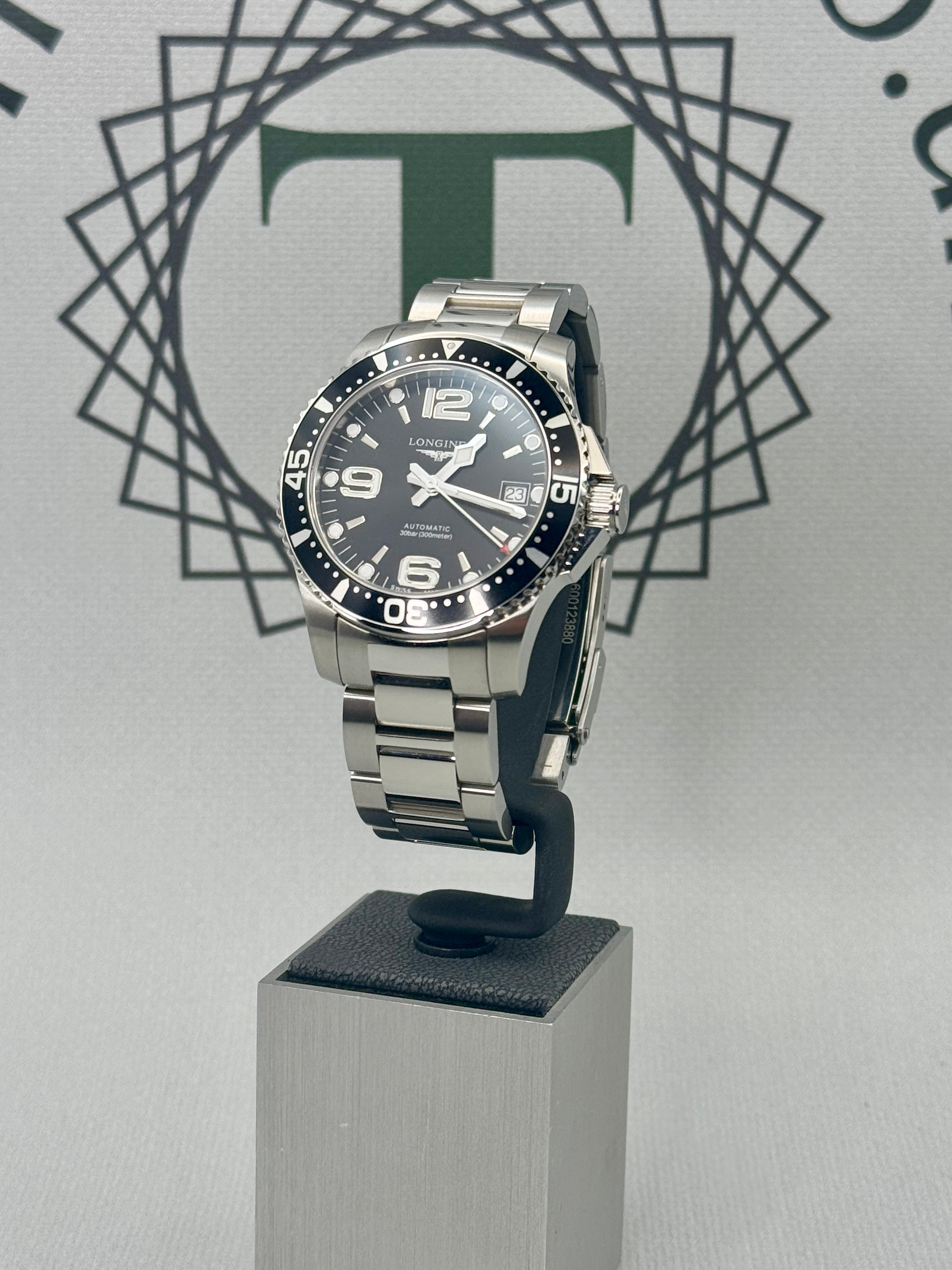 2024 Longines HydroConquest Automatic - 39mm - Immaculate -L3.741.4.56.6