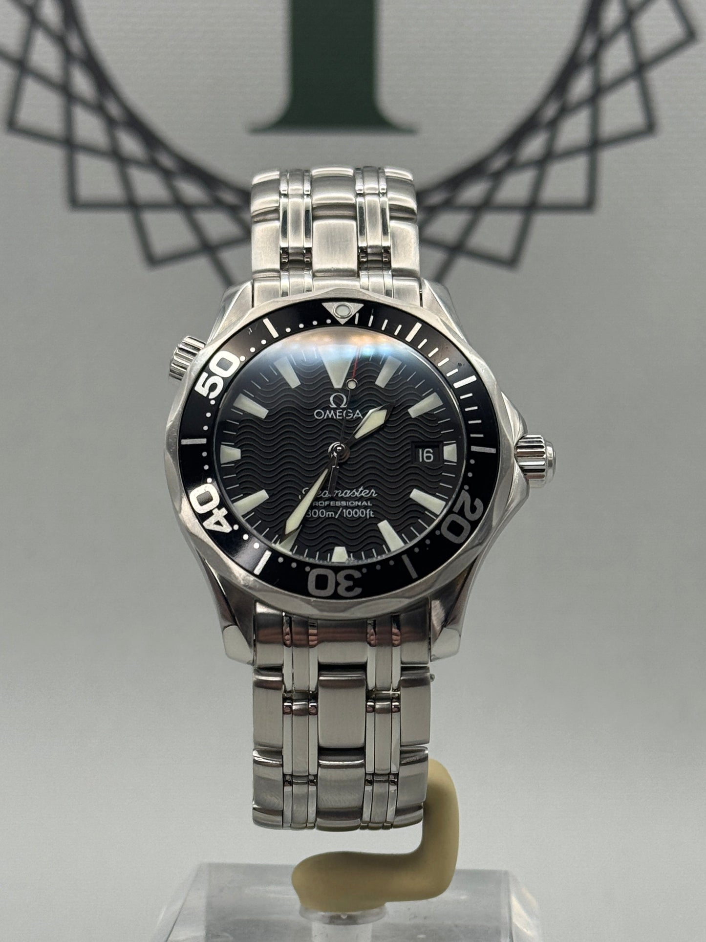 Omega Seamaster 300m 2262.50 36mm Serviced Quartz Full Set PX Welcome