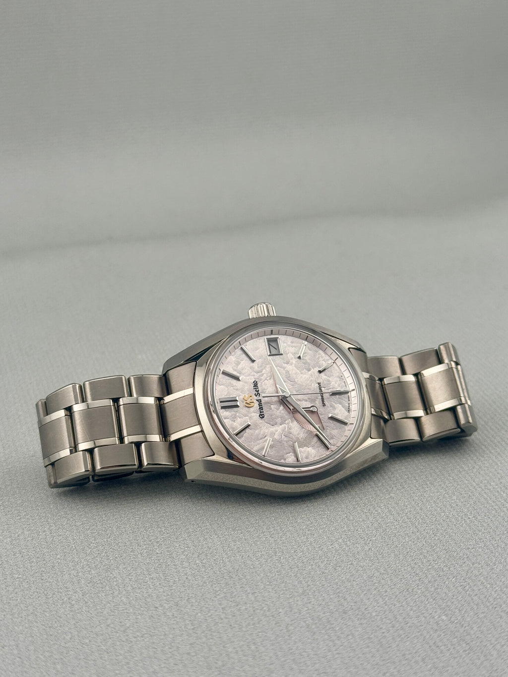 2025 GRAND SEIKO SBGA413G Spring Drive 'Shunbun Cherry Blossom' 40mm PX Welcome