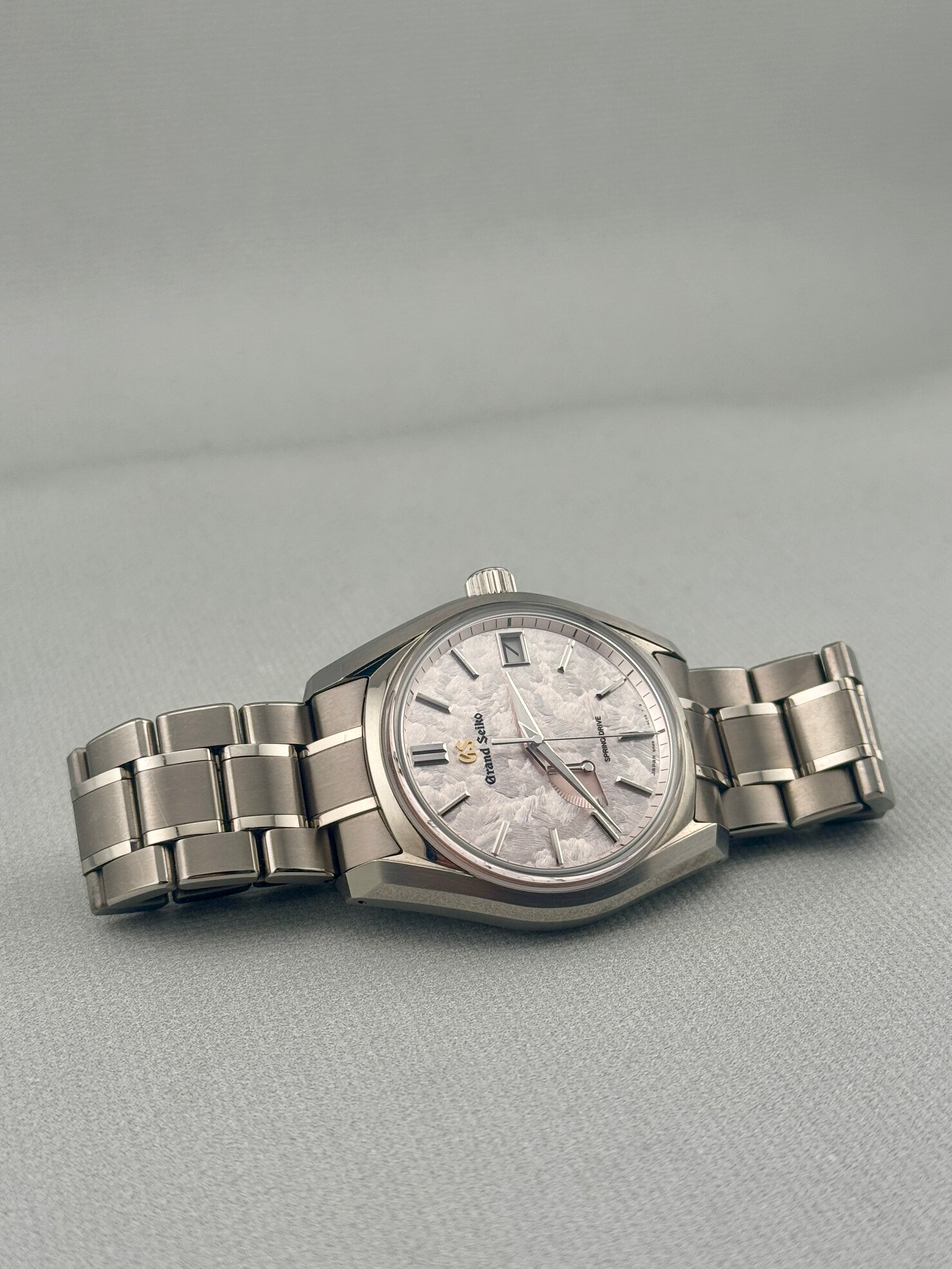 2025 GRAND SEIKO SBGA413G Spring Drive 'Shunbun Cherry Blossom' 40mm PX Welcome