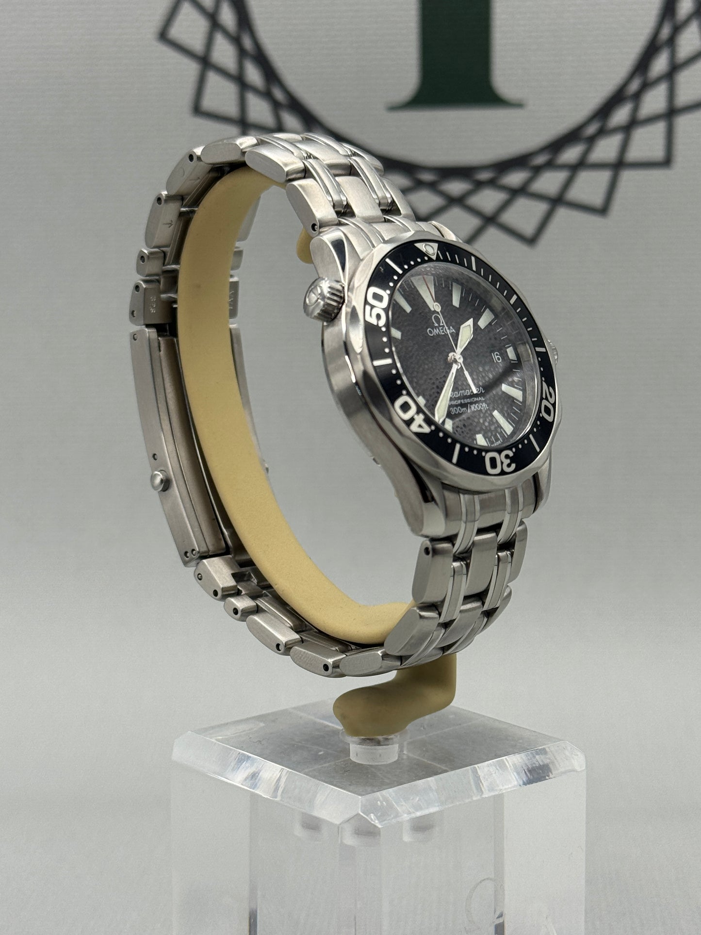 Omega Seamaster 300m 2262.50 36mm Serviced Quartz Full Set PX Welcome