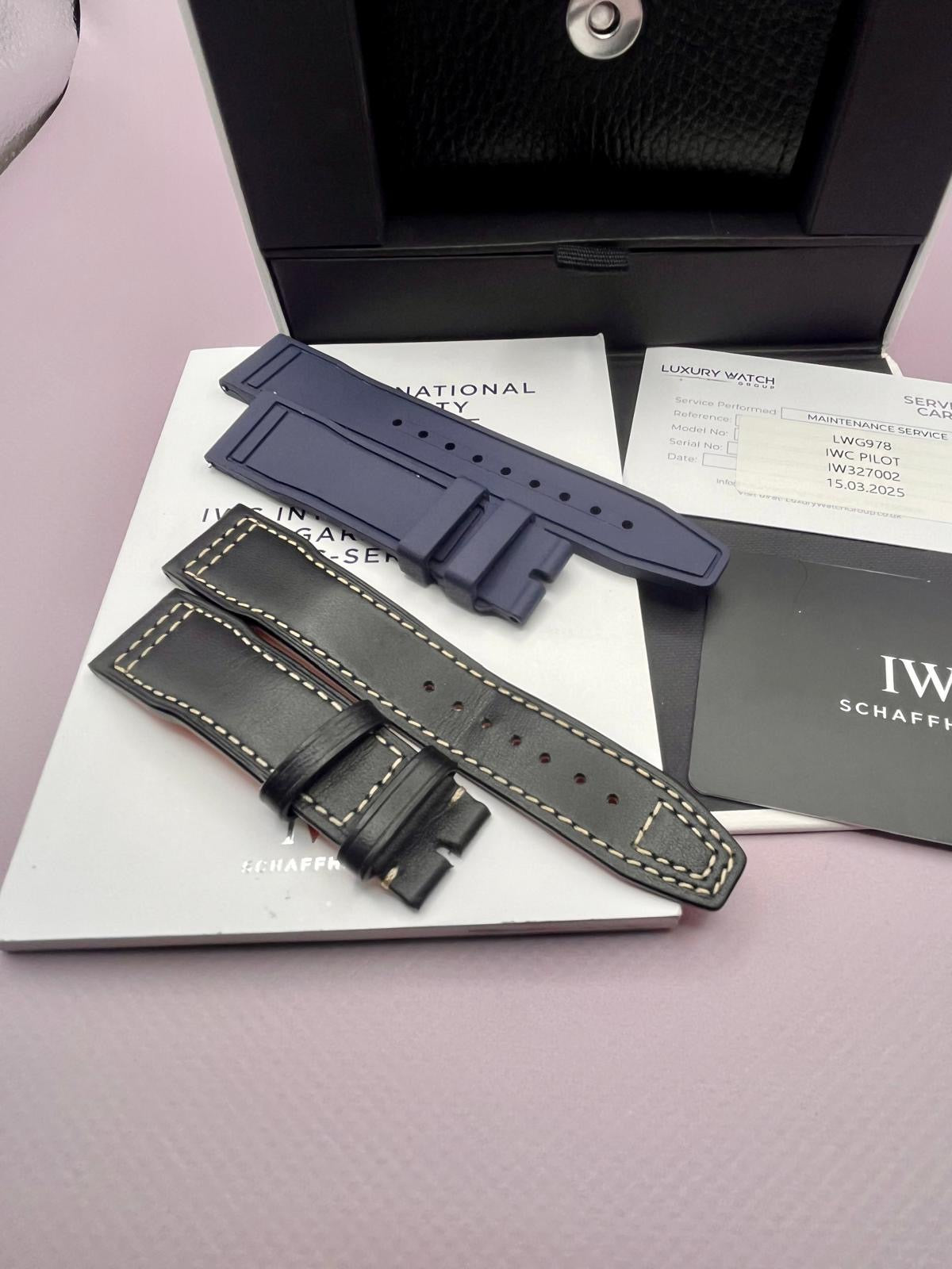 IWC Pilot Mark XVIII - 40mm - White Dial  - IWC327002 - Full Set