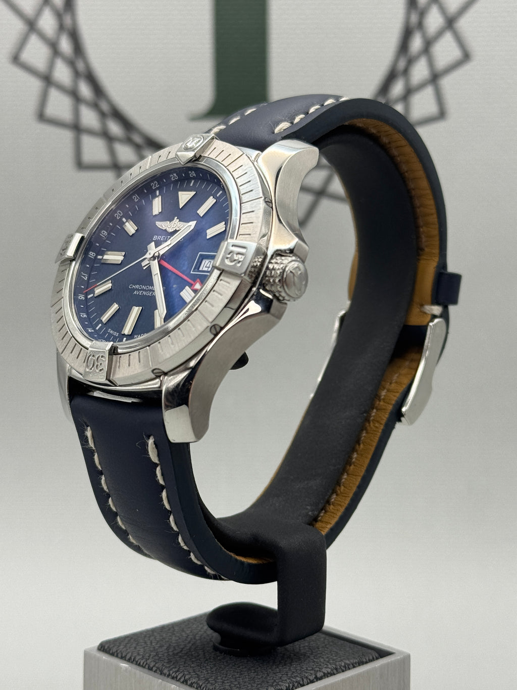 2020 Breitling Avenger GMT 45  A32395  Full Set + Extra Strap  Px Welcome