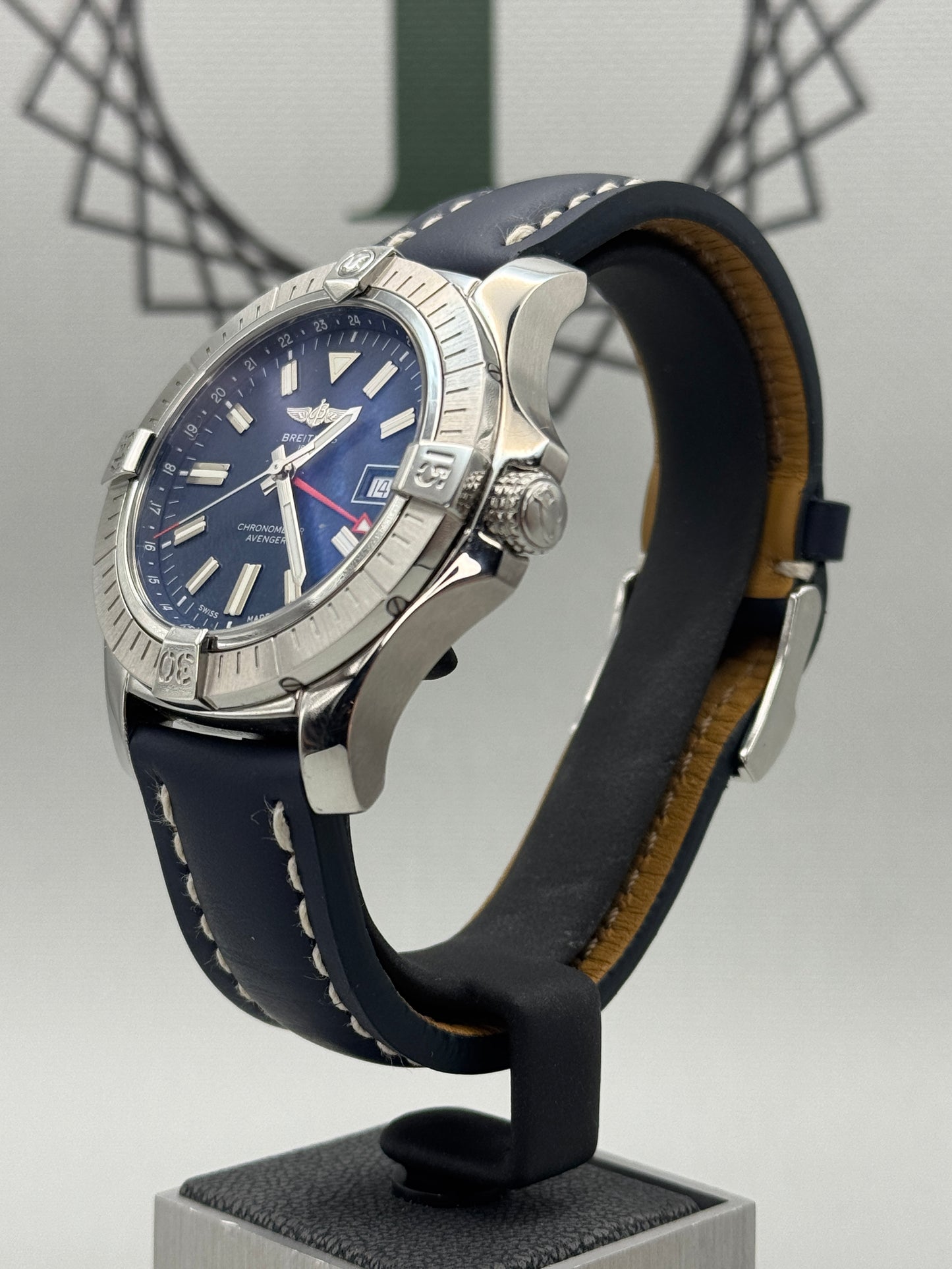 2020 Breitling Avenger GMT 45  A32395  Full Set + Extra Strap  Px Welcome