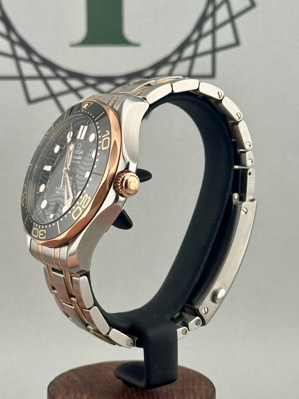 2022 Omega SeaMaster 300m 42mm Steel & 18k Sedna Gold Auto Full Set PX Poss