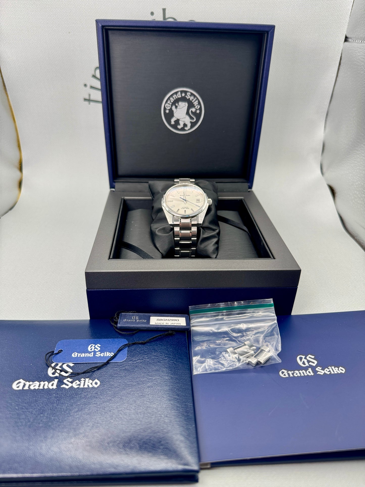 GRAND SEIKO Heritage 'Snowfall Mt. Iwate' - SBGH299 - 40mm - Full Set - PX poss