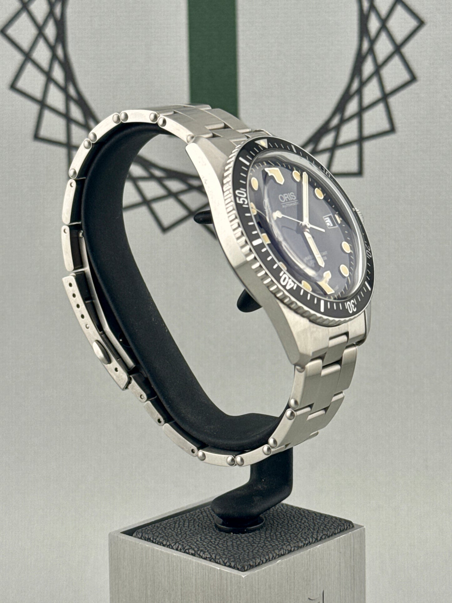 Oris Diver 65 Full Set 42mm Ref 01 733 7720 4055 NATO + Steel