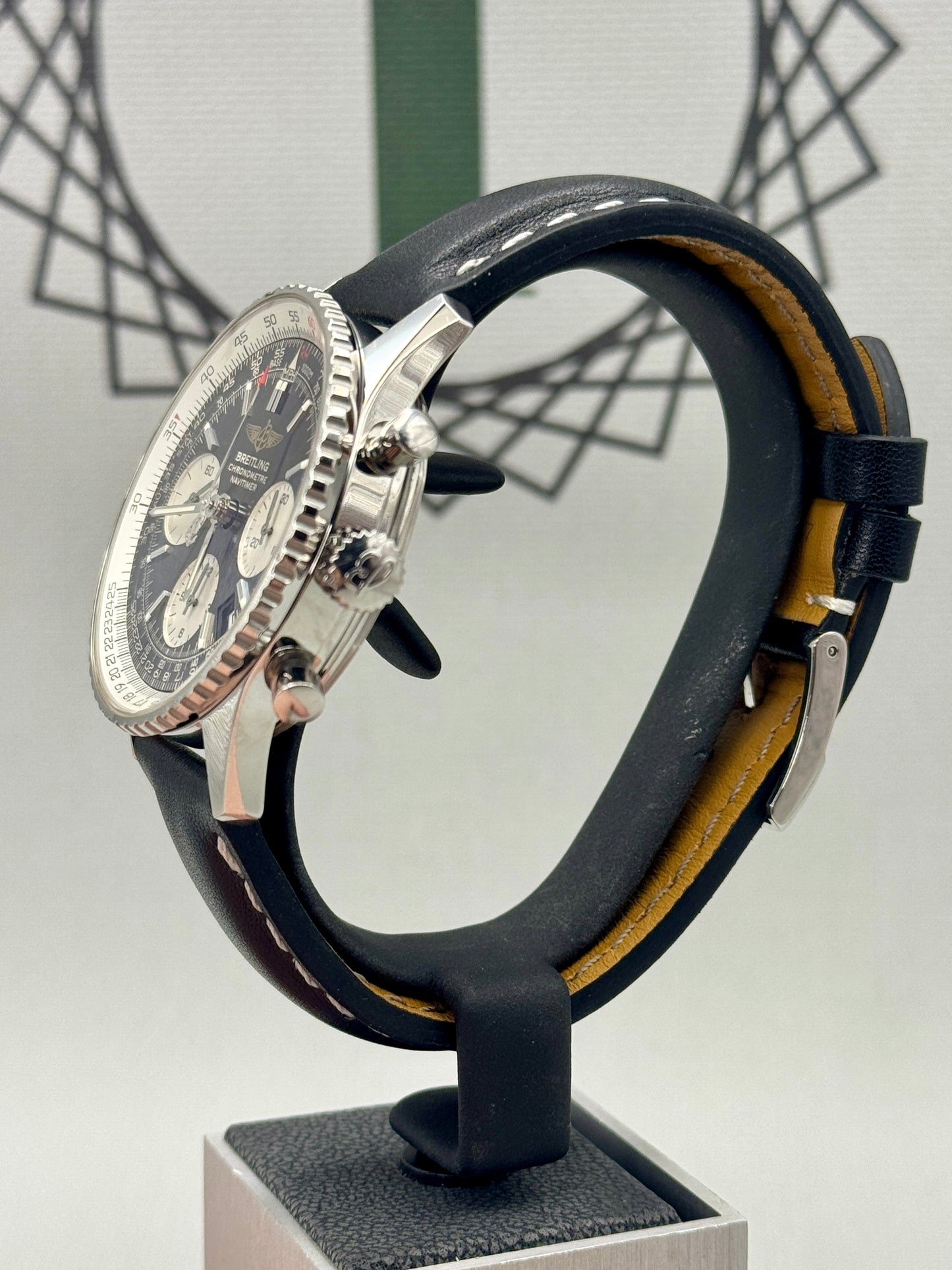 Breitling Navitimer Chrono 42mm A23322 Immaculate Full Set PX Welcome