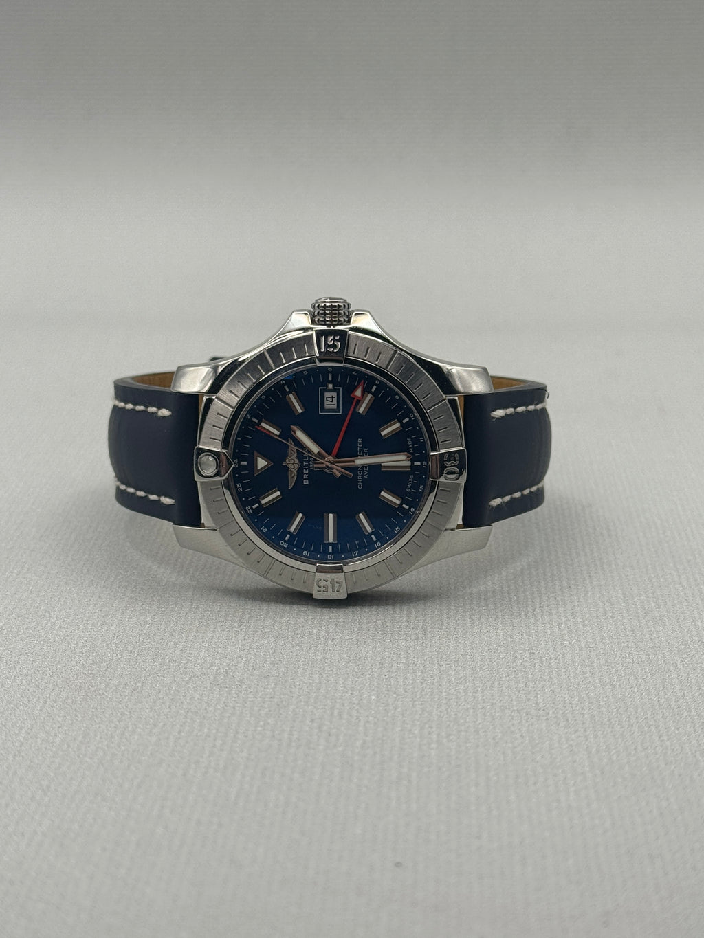 2020 Breitling Avenger GMT 45  A32395  Full Set + Extra Strap  Px Welcome