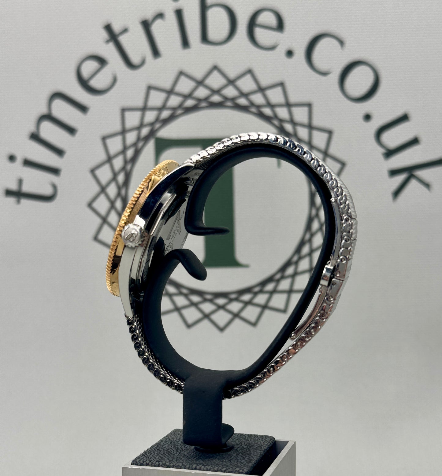 Breitling Superocean Heritage 57 Men's Used Watch - 42mm - U10370 - Full Set