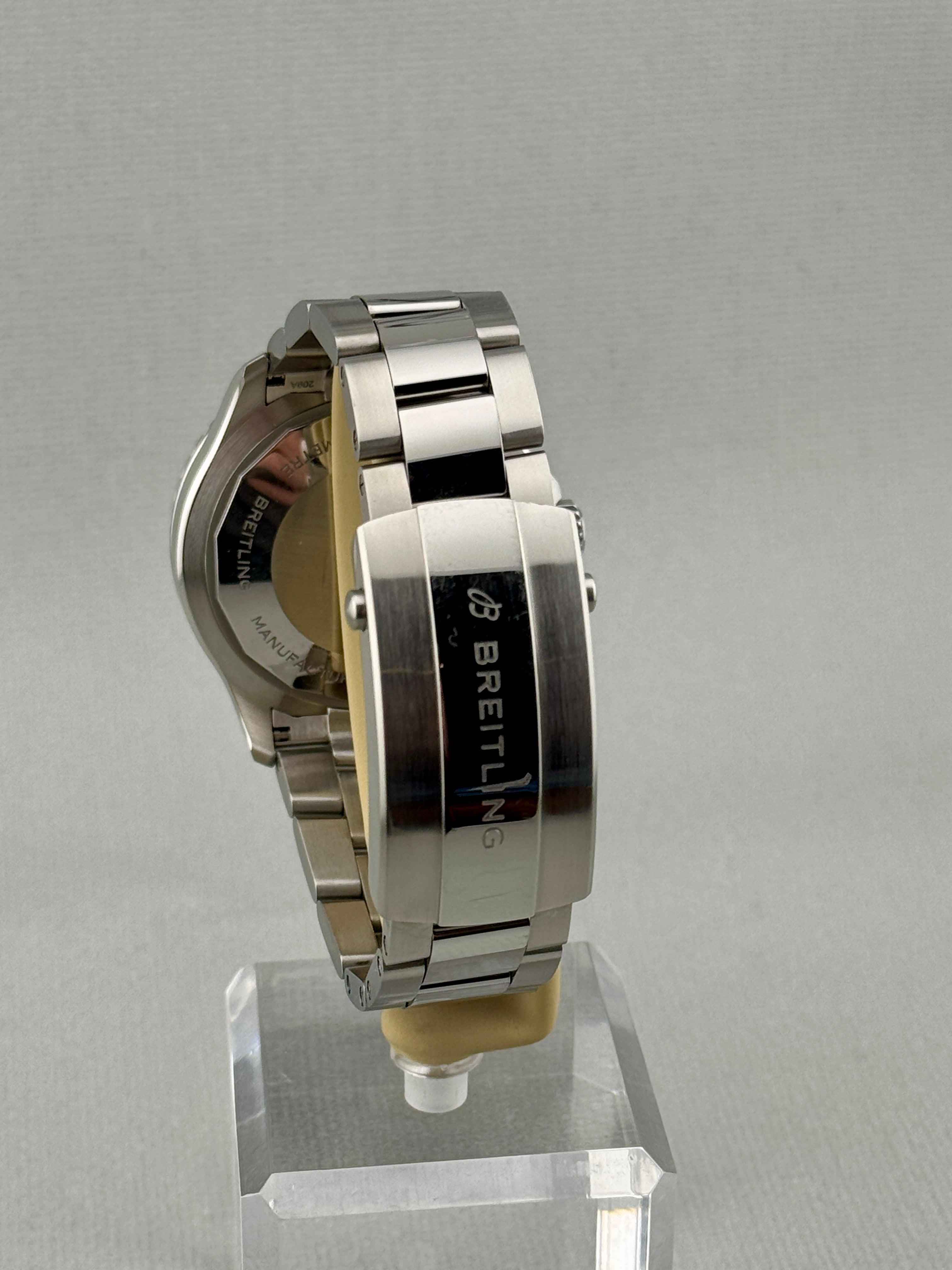 2022 Breitling Super Ocean 42mm A17375 Full Set PX & Finance Availalble
