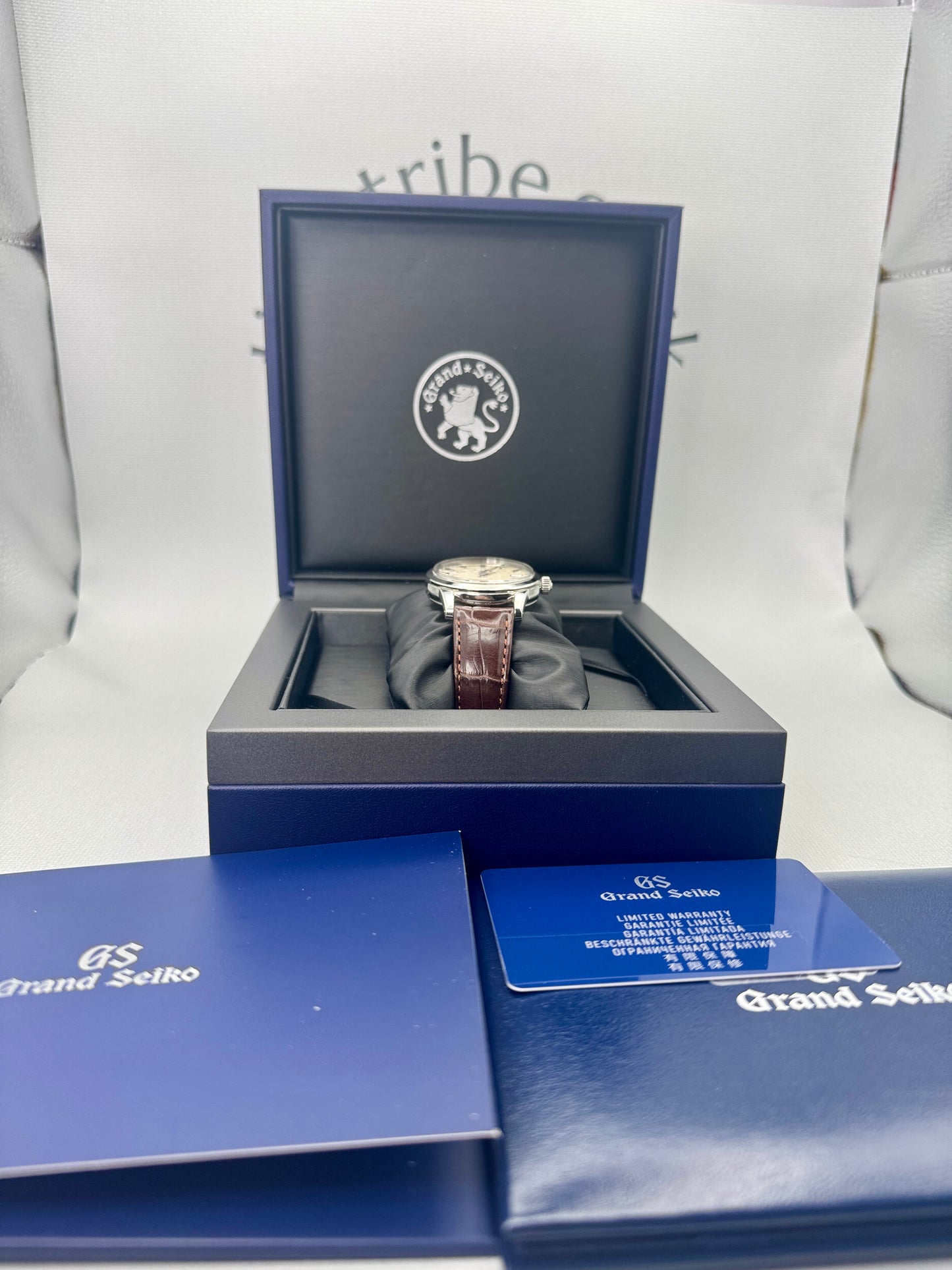 2024 GRAND SEIKO ELEGANCE - SBGM221 - 39.5mm - Full Set
