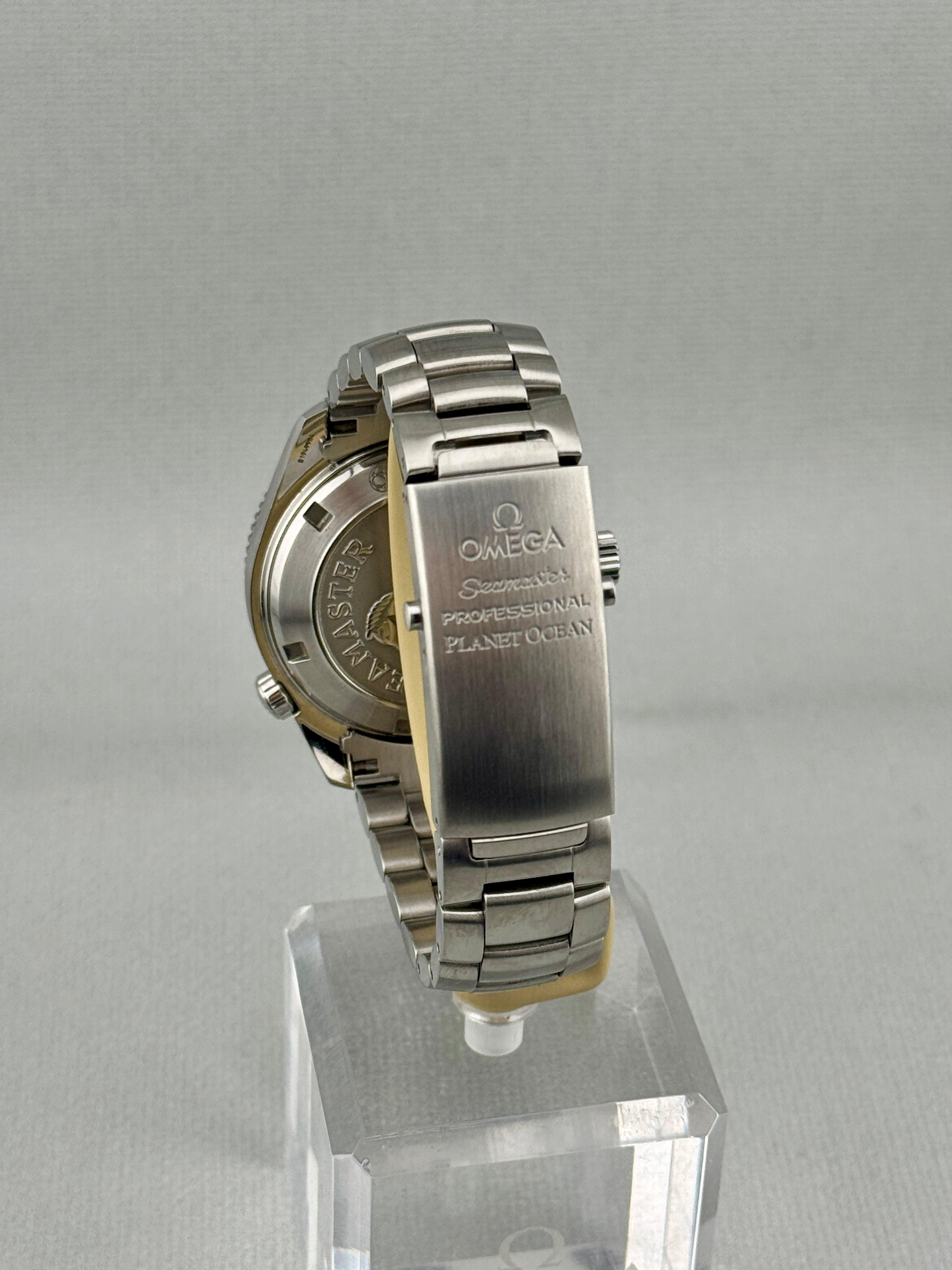 Omega SeaMaster Planet Ocean 42mm 2201.51 Auto Full Set PX Poss