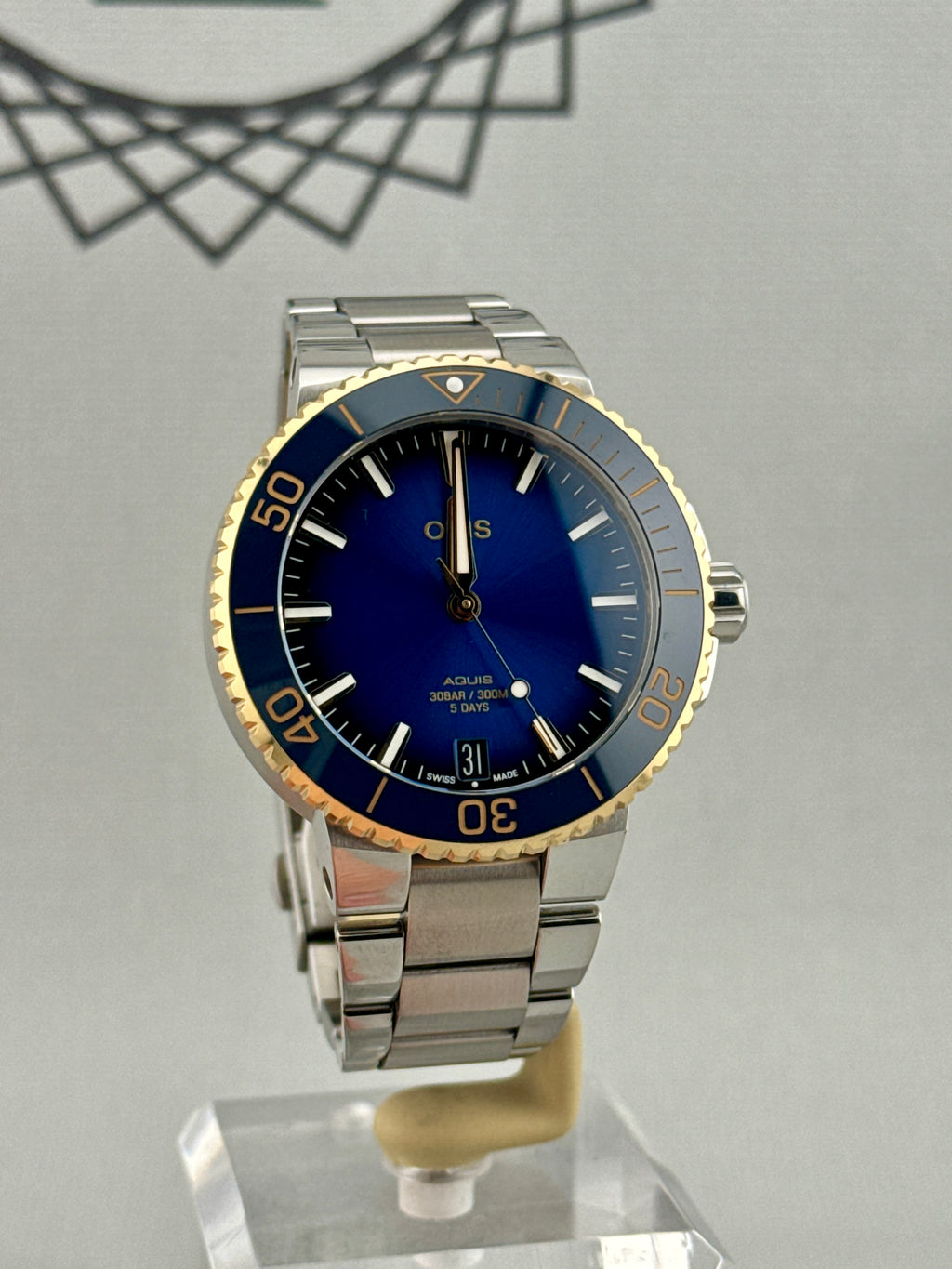 2024 Oris Mens Aquis Date Steel & Gold Auto Calibre 400 Blue 41.5mm Full Set