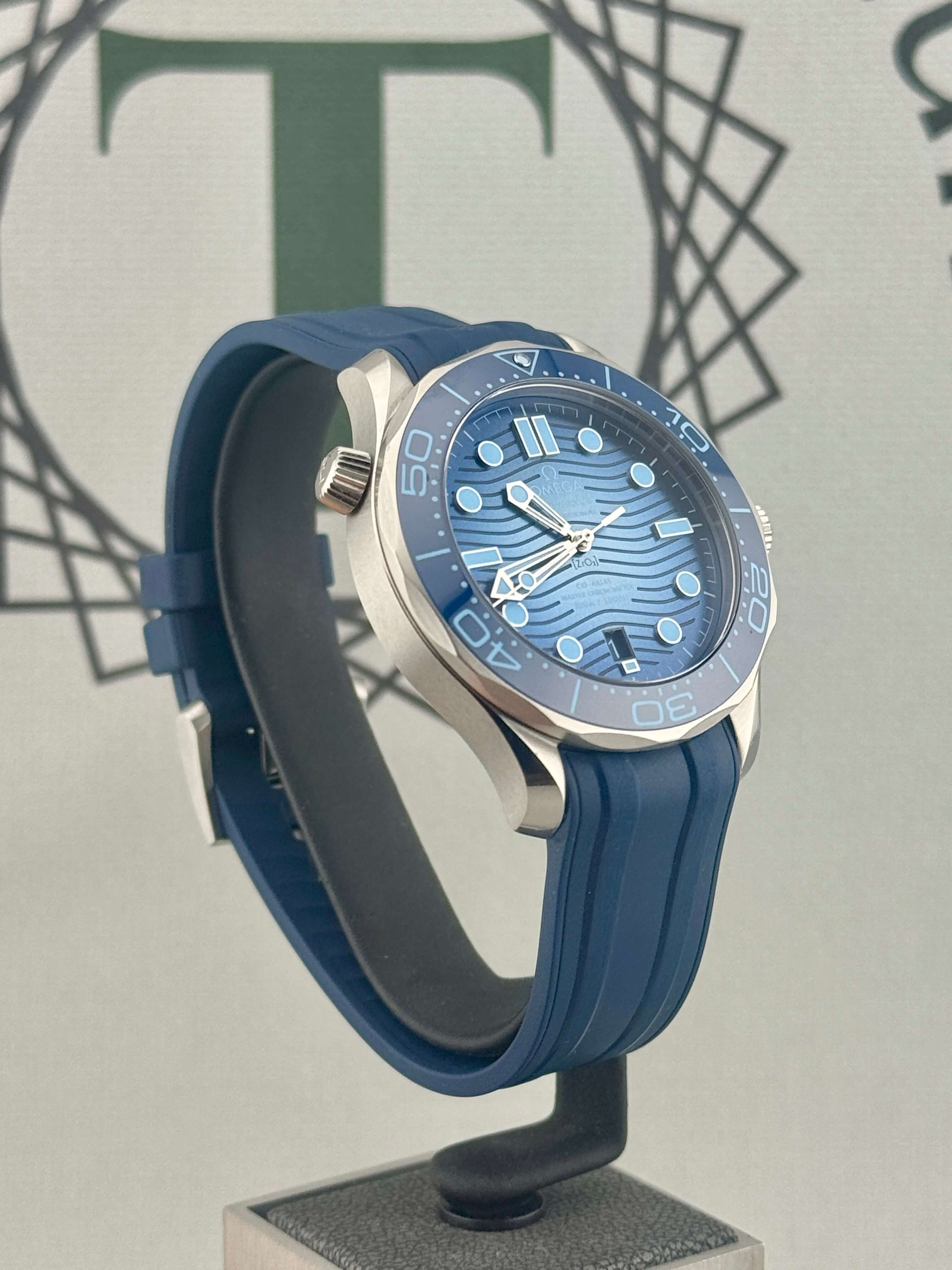 2023 Omega Seamaster 300 Summer Blue 42mm Full Set PX/Finance