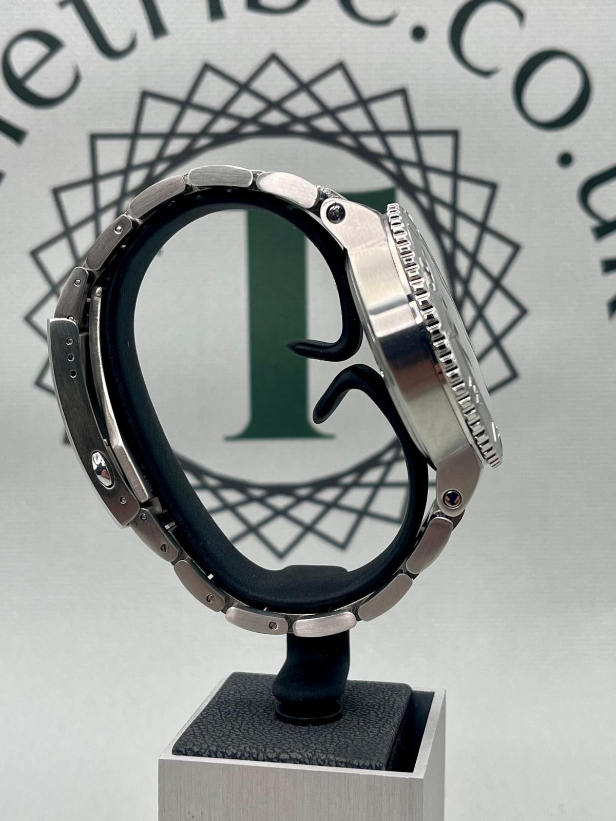 2022 Oris Aquis Automatic - 43.5mm - 01 733 7730 4158 - Full Set - Immaculate