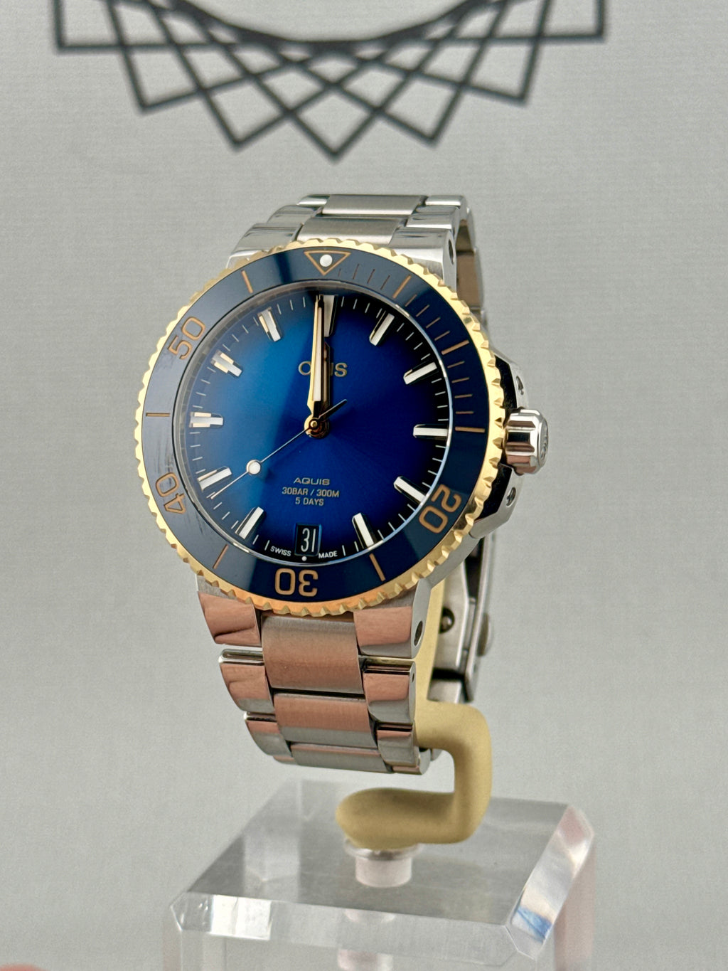 2024 Oris Mens Aquis Date Steel & Gold Auto Calibre 400 Blue 41.5mm Full Set