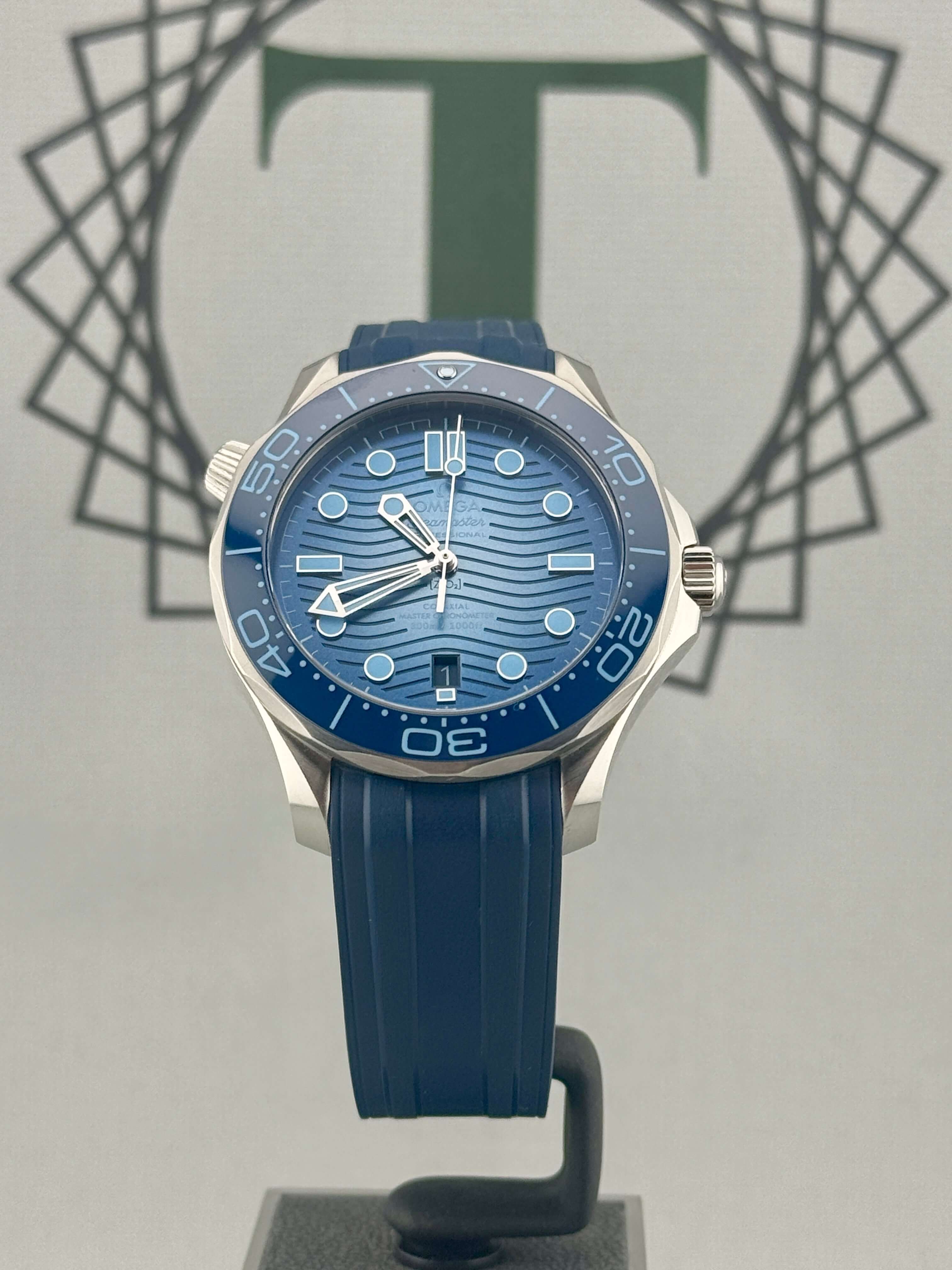 2023 Omega Seamaster 300 Summer Blue 42mm Full Set PX/Finance