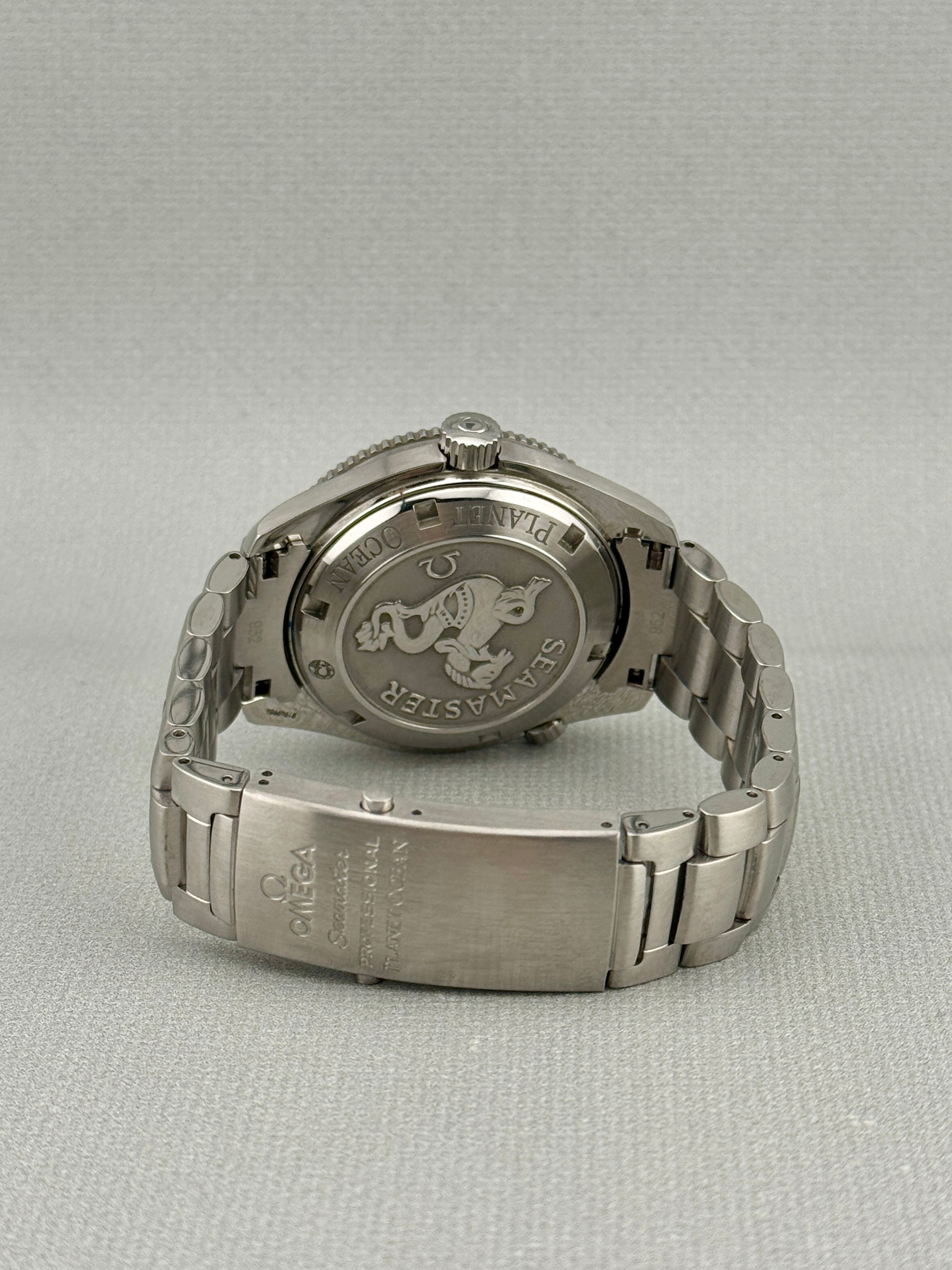 Omega SeaMaster Planet Ocean 42mm 2201.51 Auto Full Set PX Poss