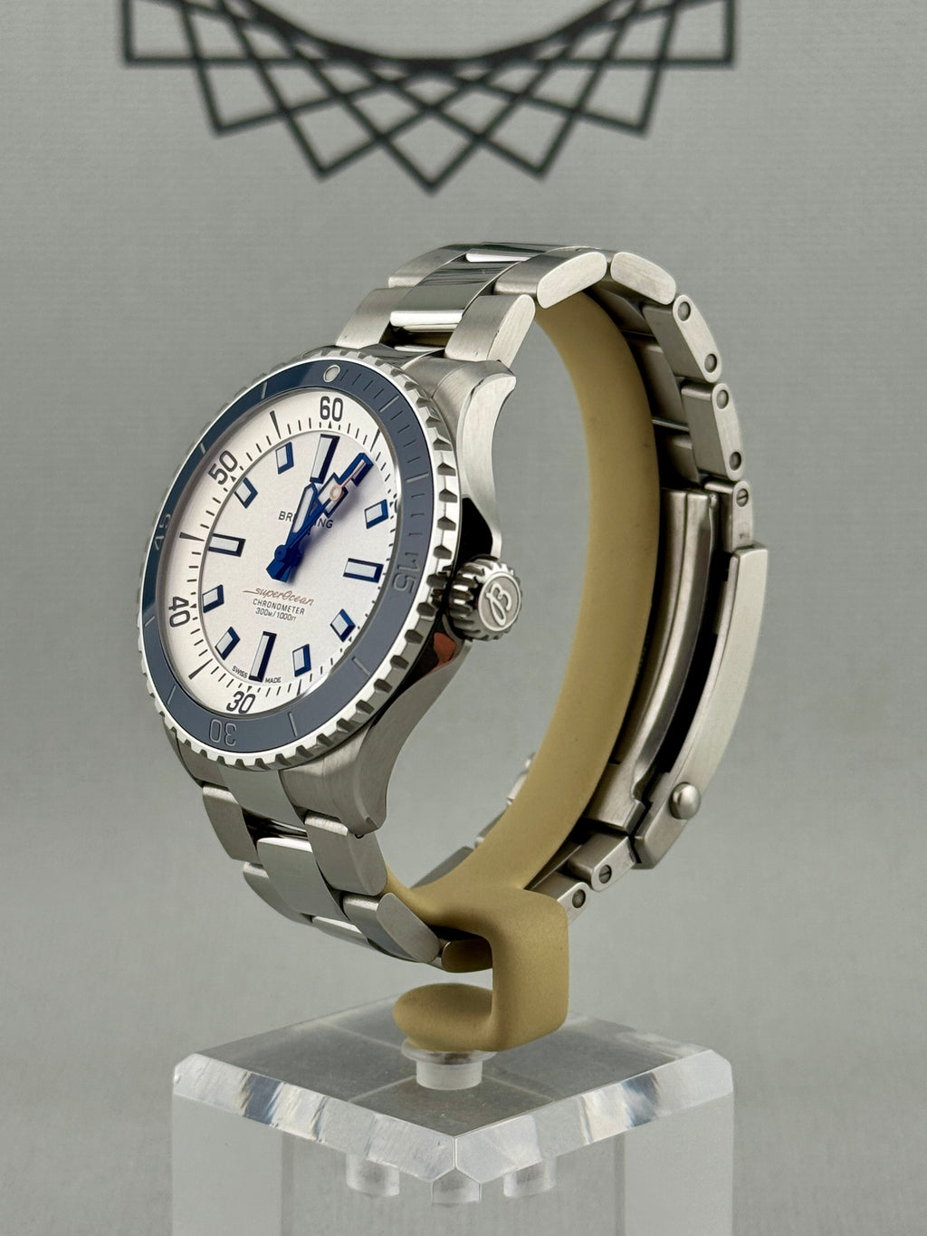 2022 Breitling Super Ocean 42mm A17375 Full Set PX & Finance Availalble