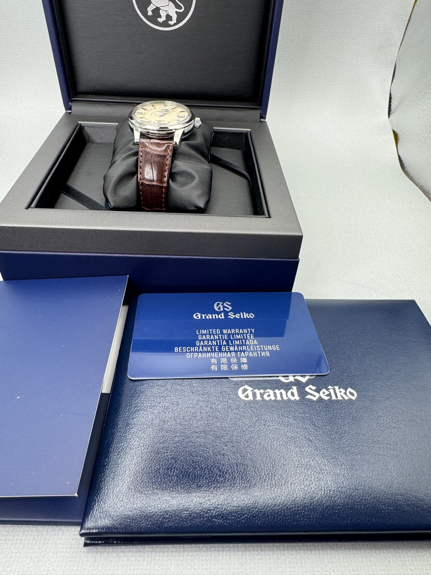 2024 GRAND SEIKO ELEGANCE - SBGM221 - 39.5mm - Full Set