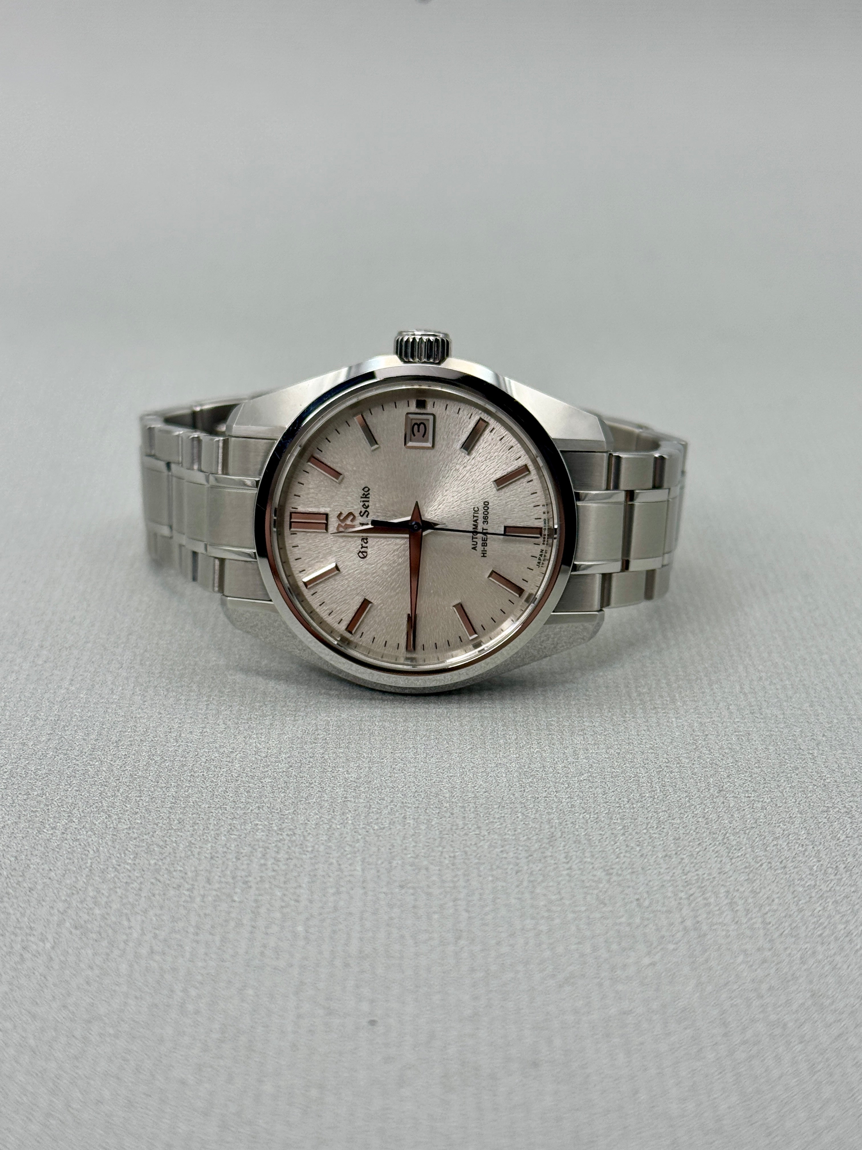 GRAND SEIKO Heritage 'Snowfall Mt. Iwate' - SBGH299 - 40mm - Full Set - PX poss