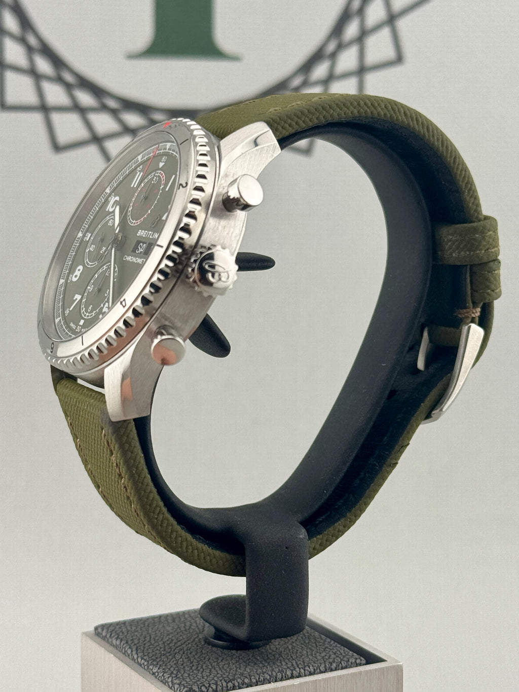 2022 Breitling Aviator 8 Curtiss Warhawk Chrono 43mm Green Dial A13316 Full Set