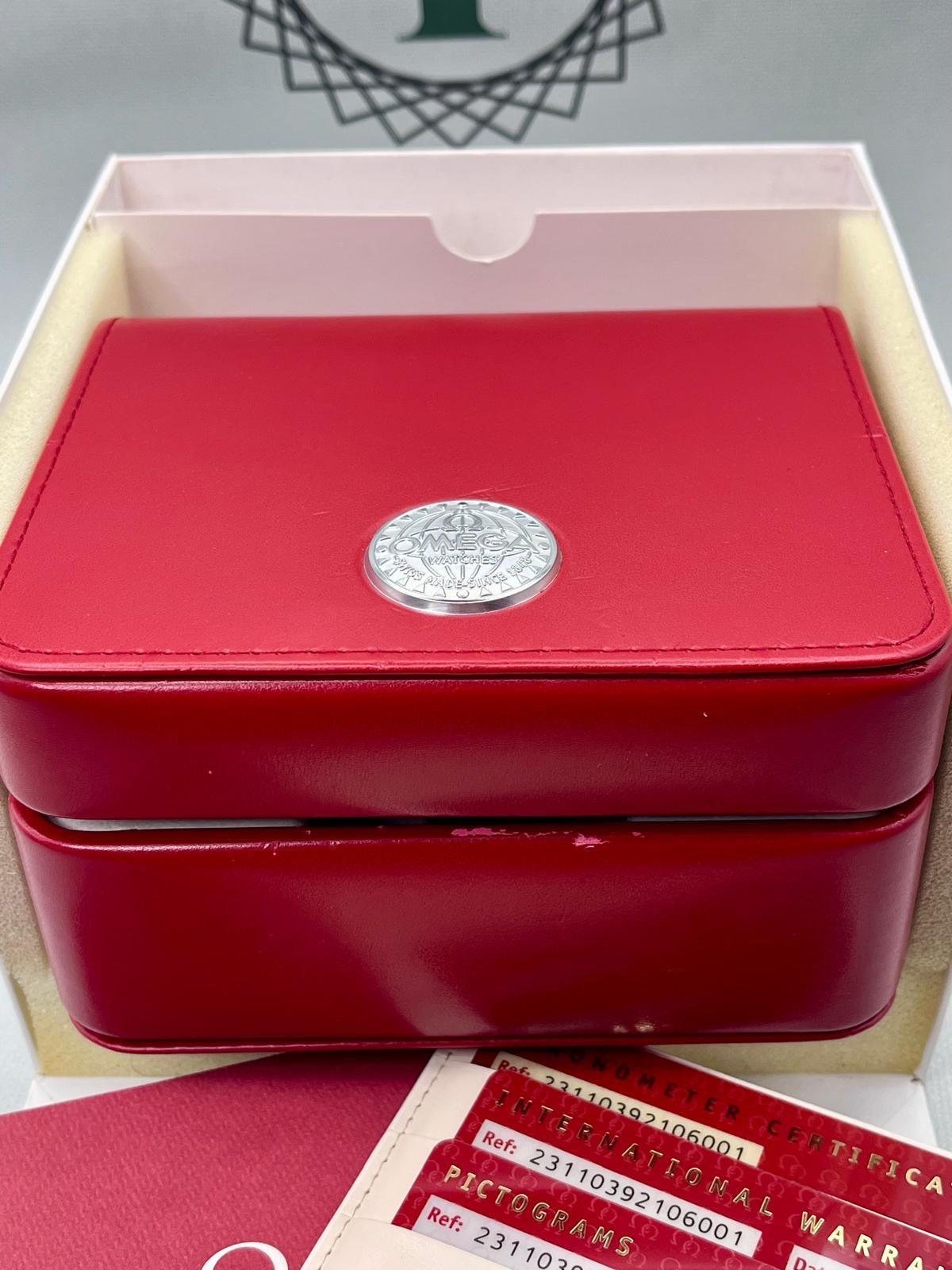 OMEGA Seamaster AquaTerra - 39mm - 231.10.39.21.06.001 - Full Set