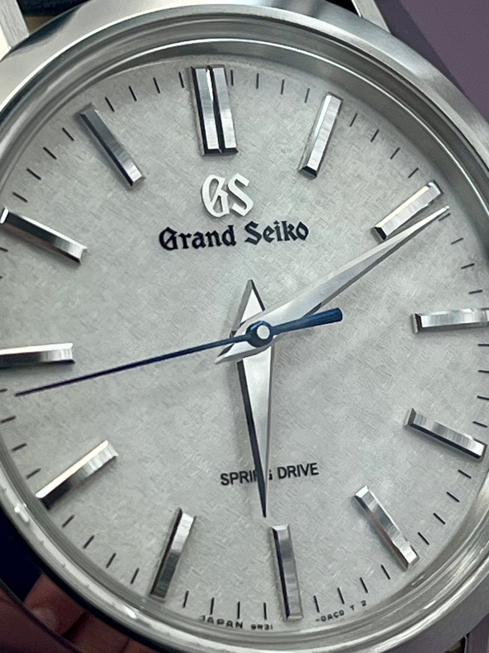 2024 GRAND SEIKO SBGY011 Spring Drive 'Asa Borake' - 40mm - TimeTribe