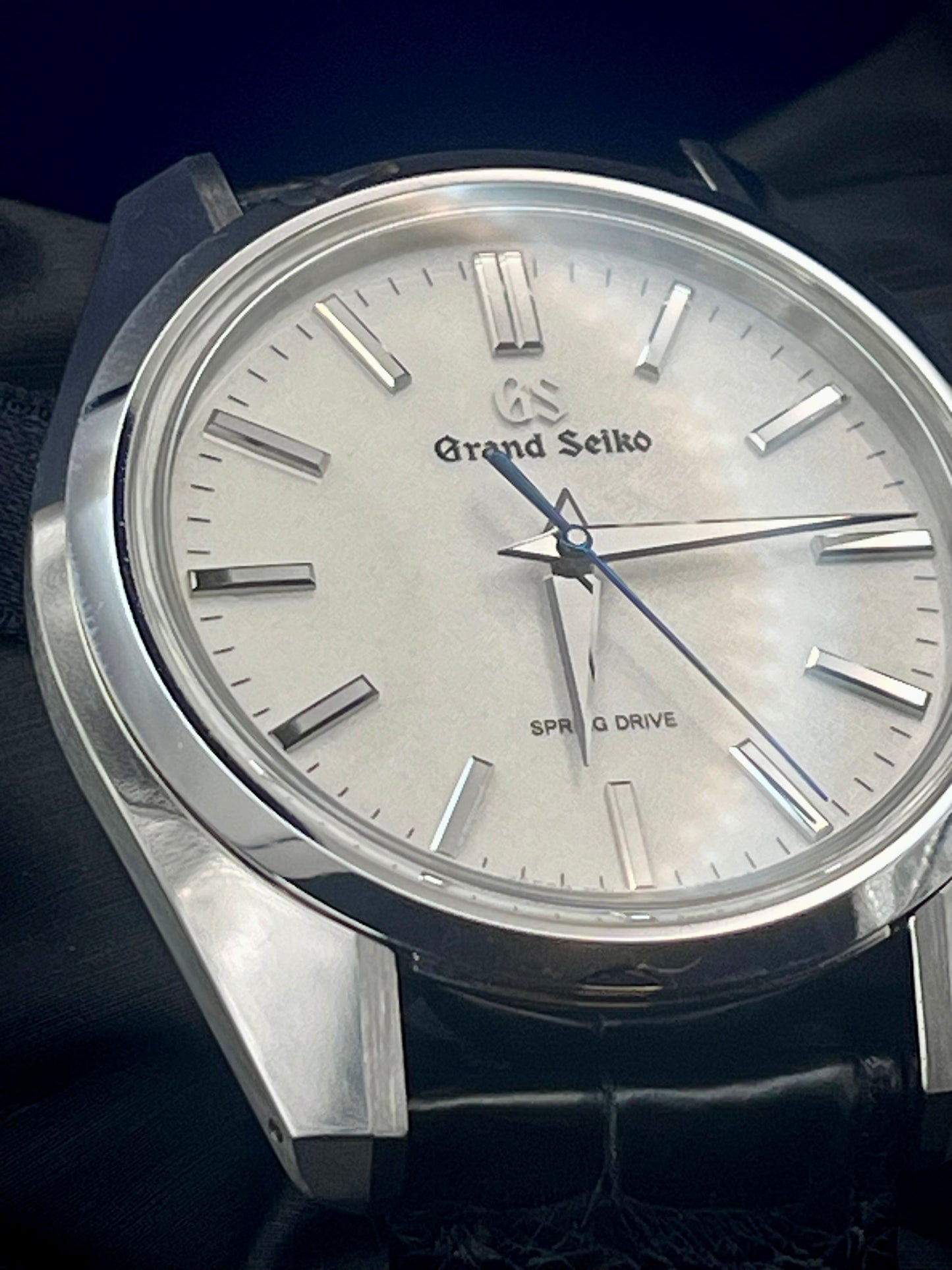 2024 GRAND SEIKO SBGY011 Spring Drive 'Asa Borake' - 40mm - TimeTribe