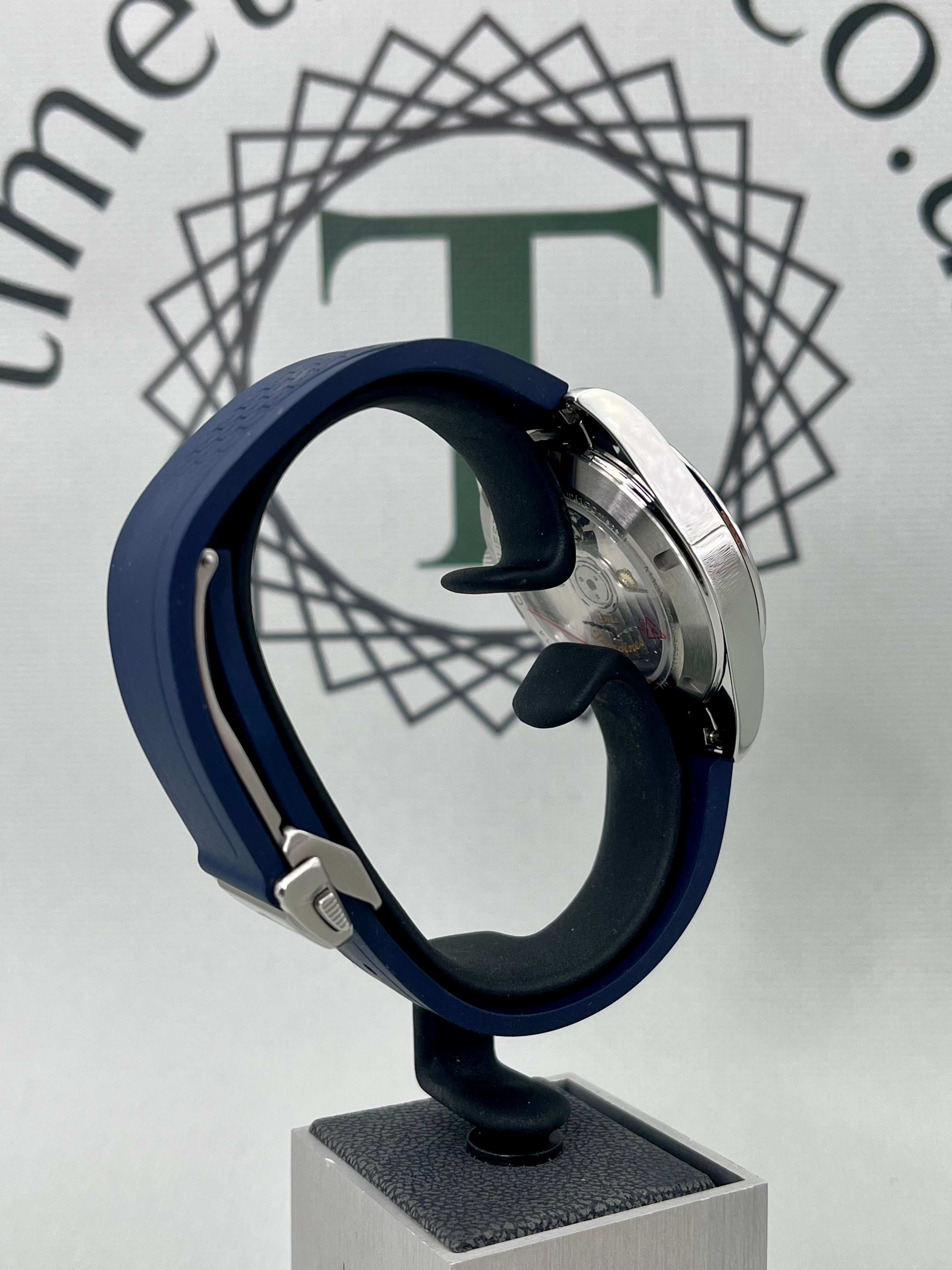 2025 Longines Conquest Automatic - 2 x OEM Straps - 38mm - Mint -L3.720.4.92.9